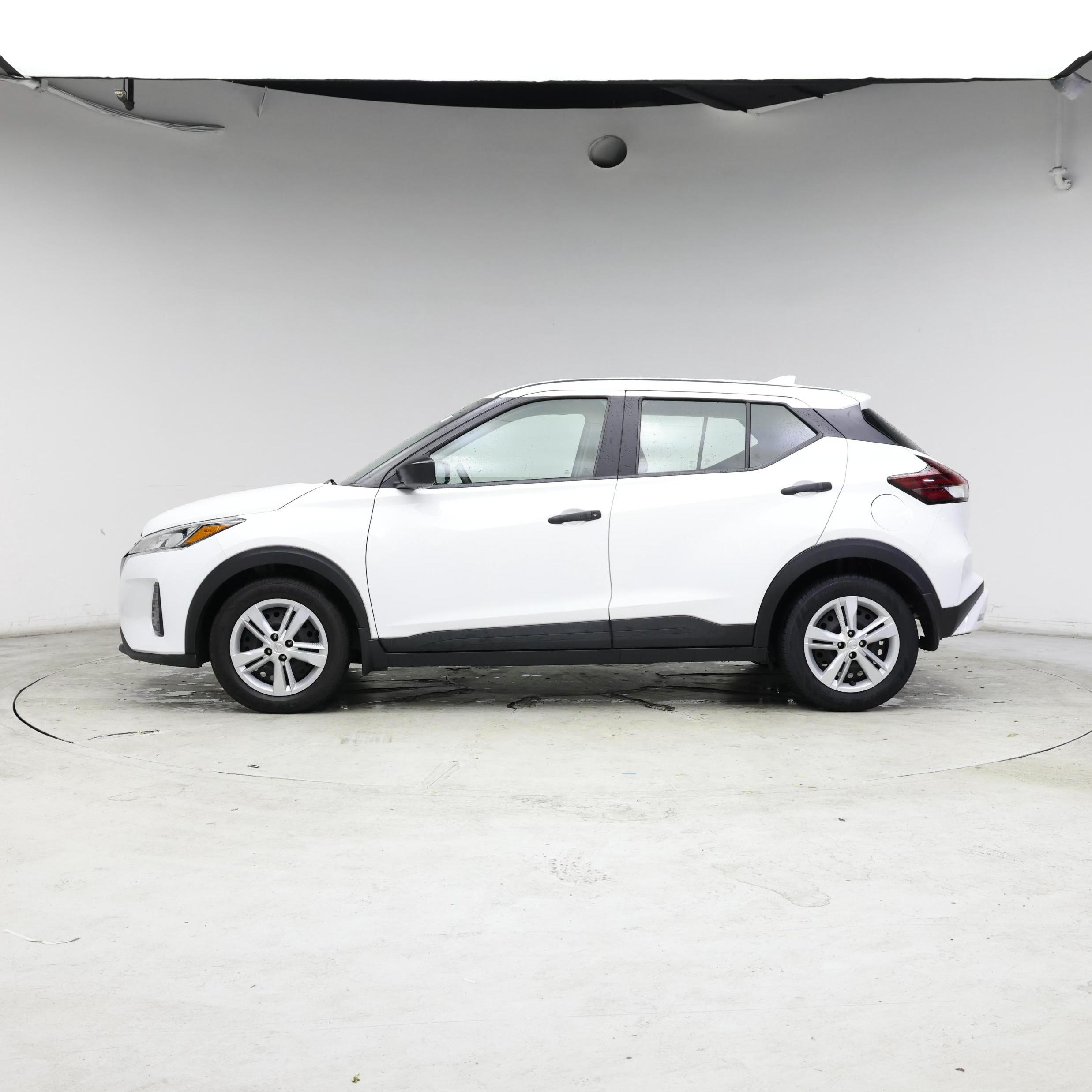 Thumbnail: 2021 Nissan Kicks - 3