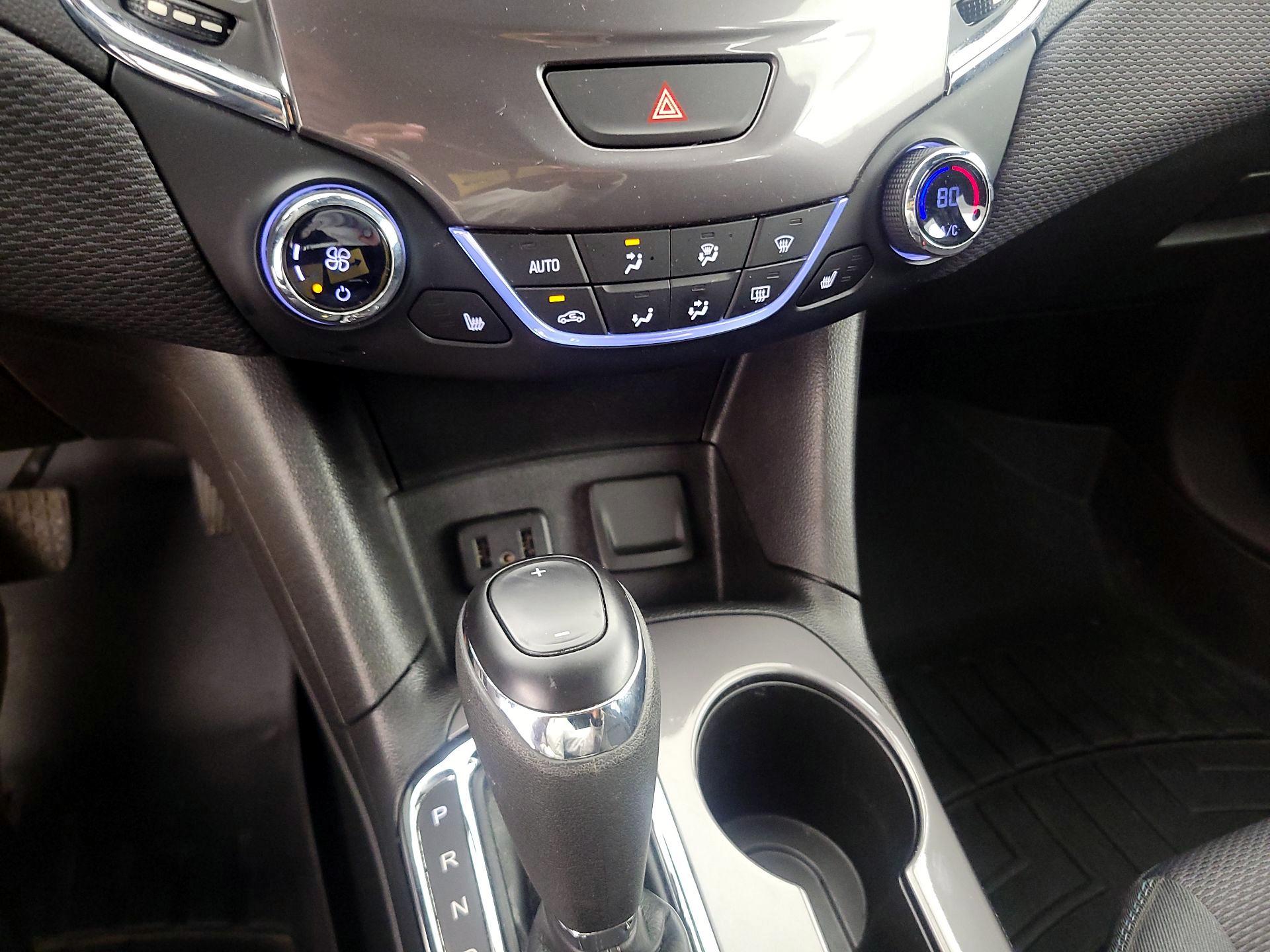 Thumbnail: 2019 Chevrolet Cruze - 16