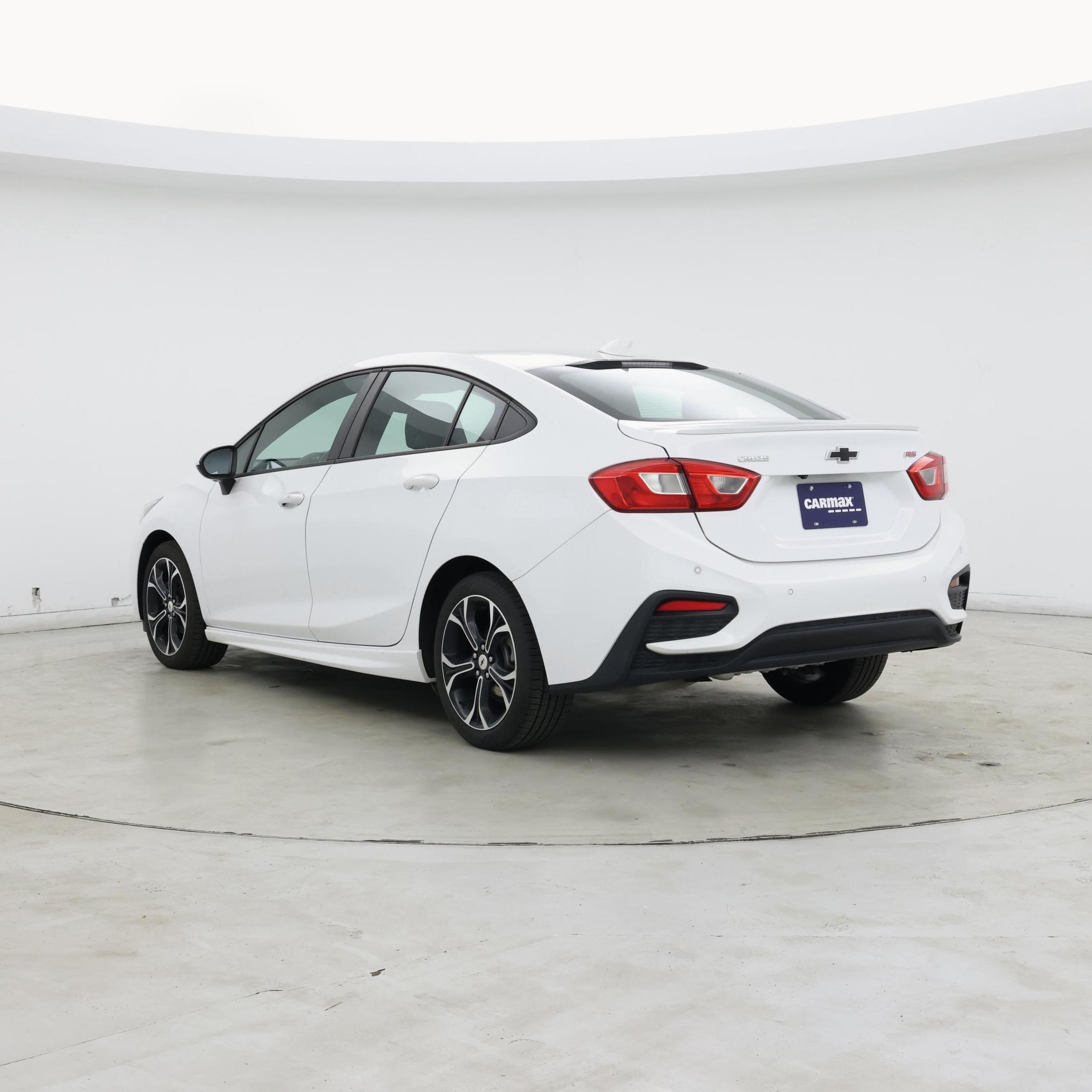 Thumbnail: 2019 Chevrolet Cruze - 2