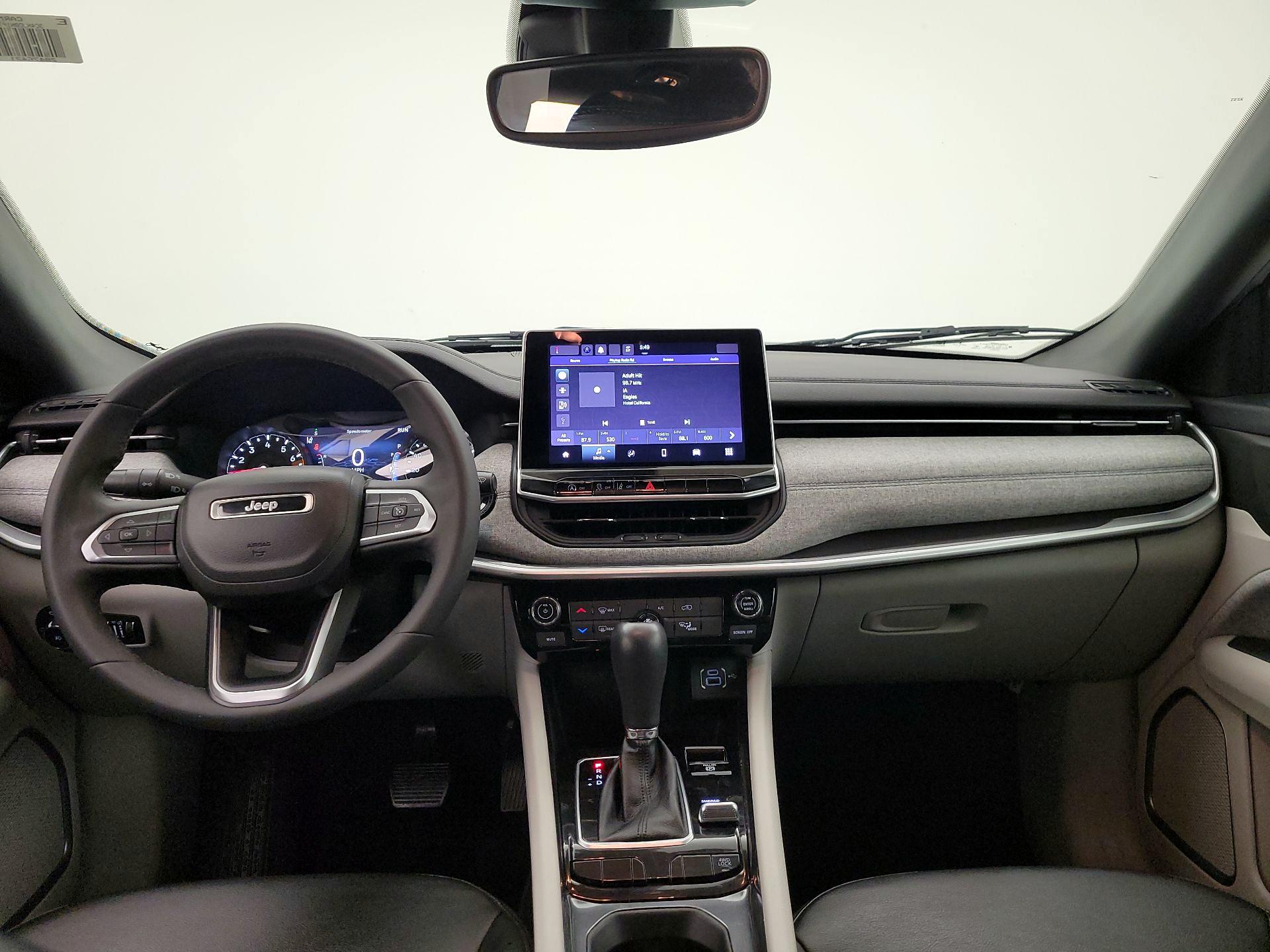 Thumbnail: 2023 Jeep Compass - 9