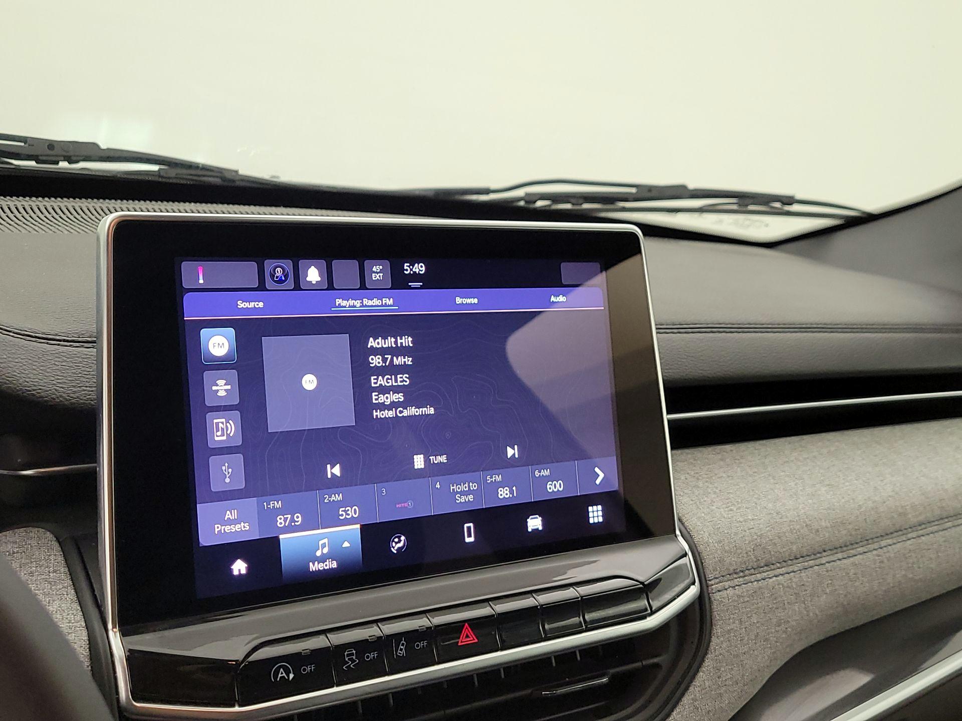 Thumbnail: 2023 Jeep Compass - 15