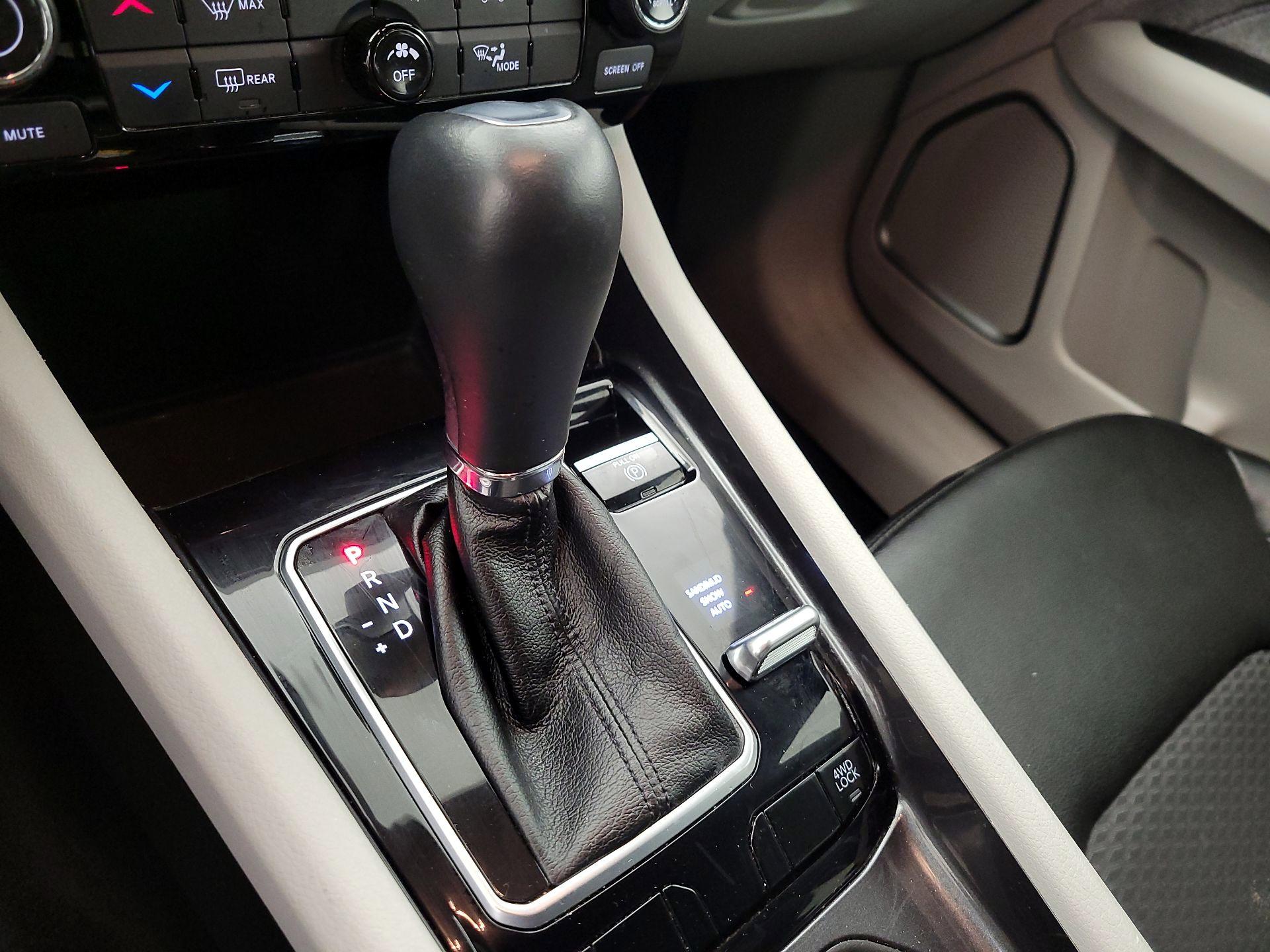 Thumbnail: 2023 Jeep Compass - 17