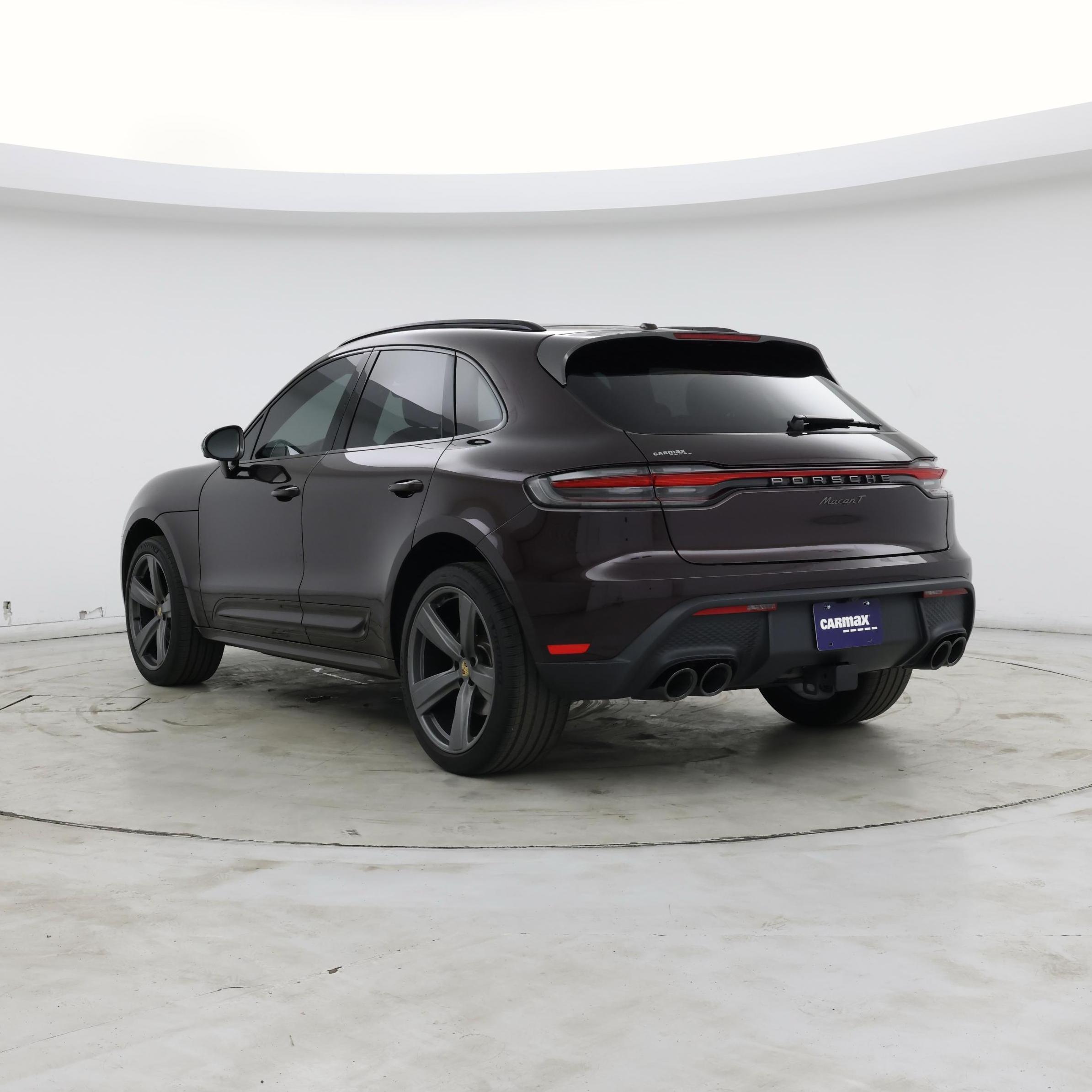 Thumbnail: 2023 Porsche Macan - 2
