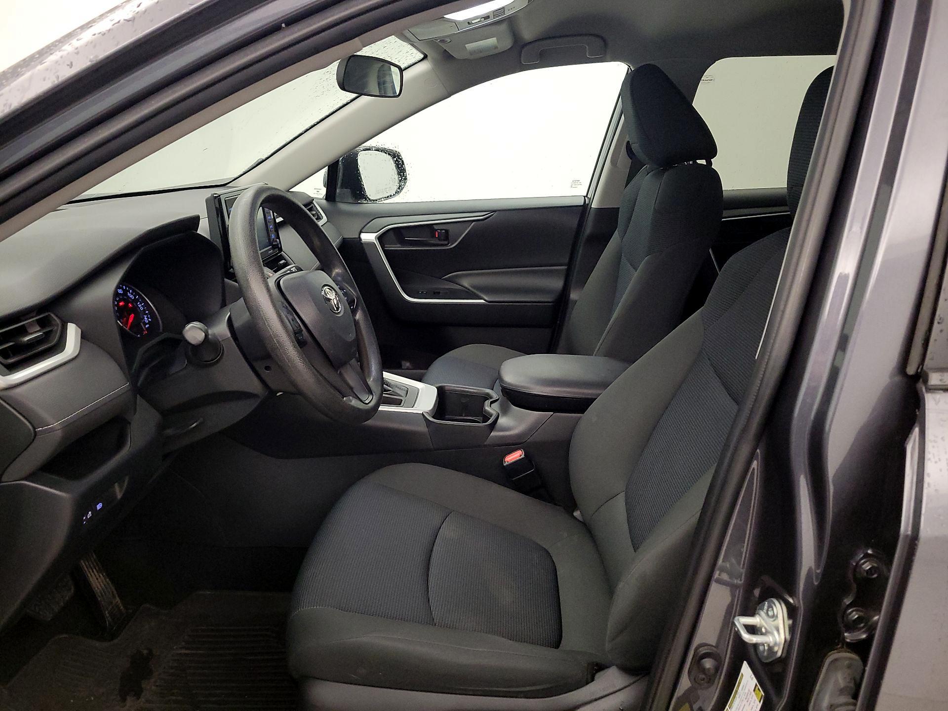 Thumbnail: 2022 Toyota RAV4 - 11