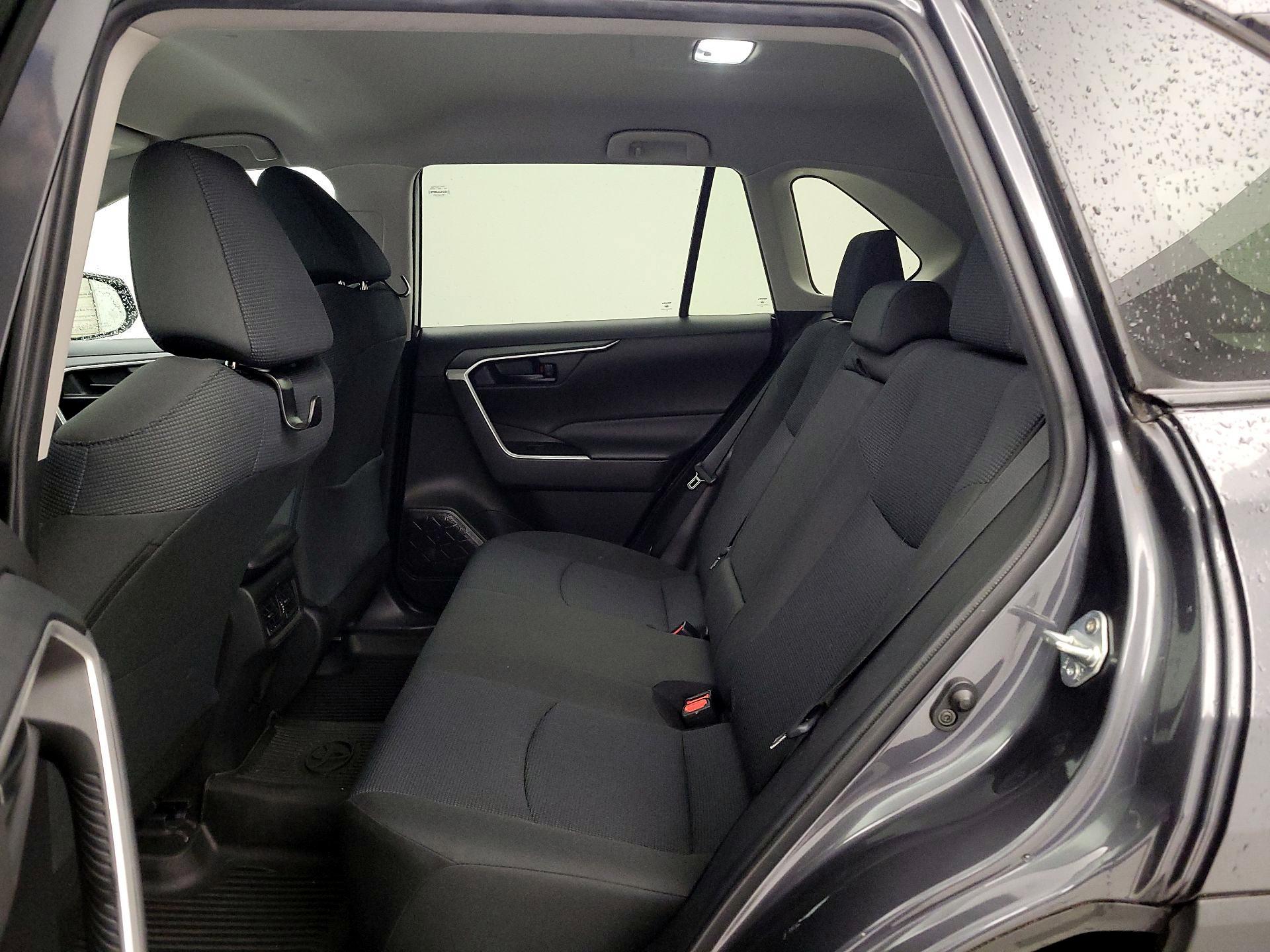 Thumbnail: 2022 Toyota RAV4 - 19