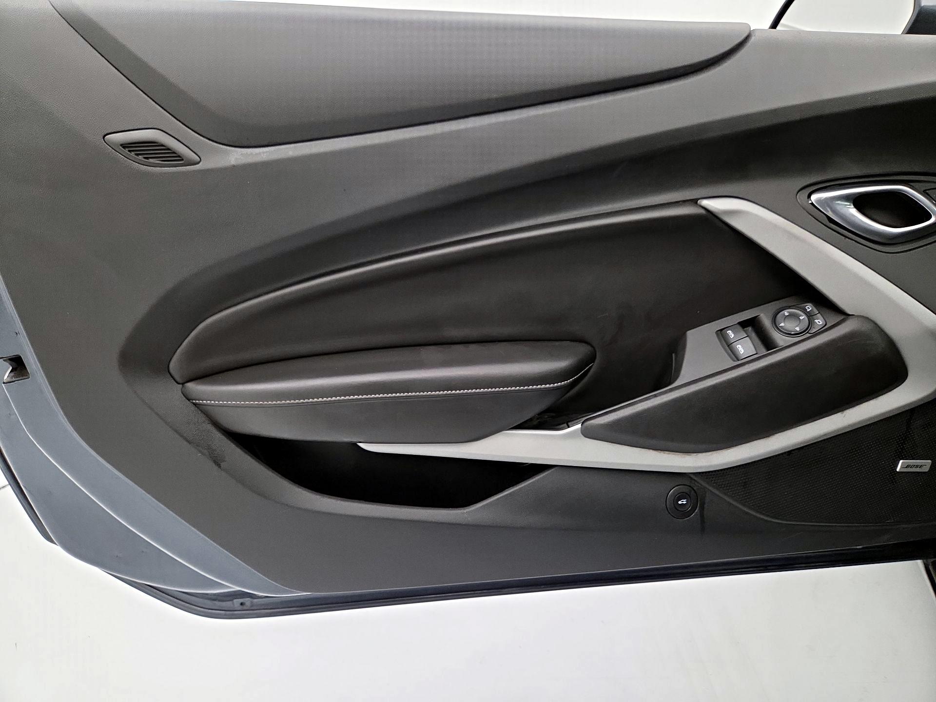 Thumbnail: 2019 Chevrolet Camaro - 12