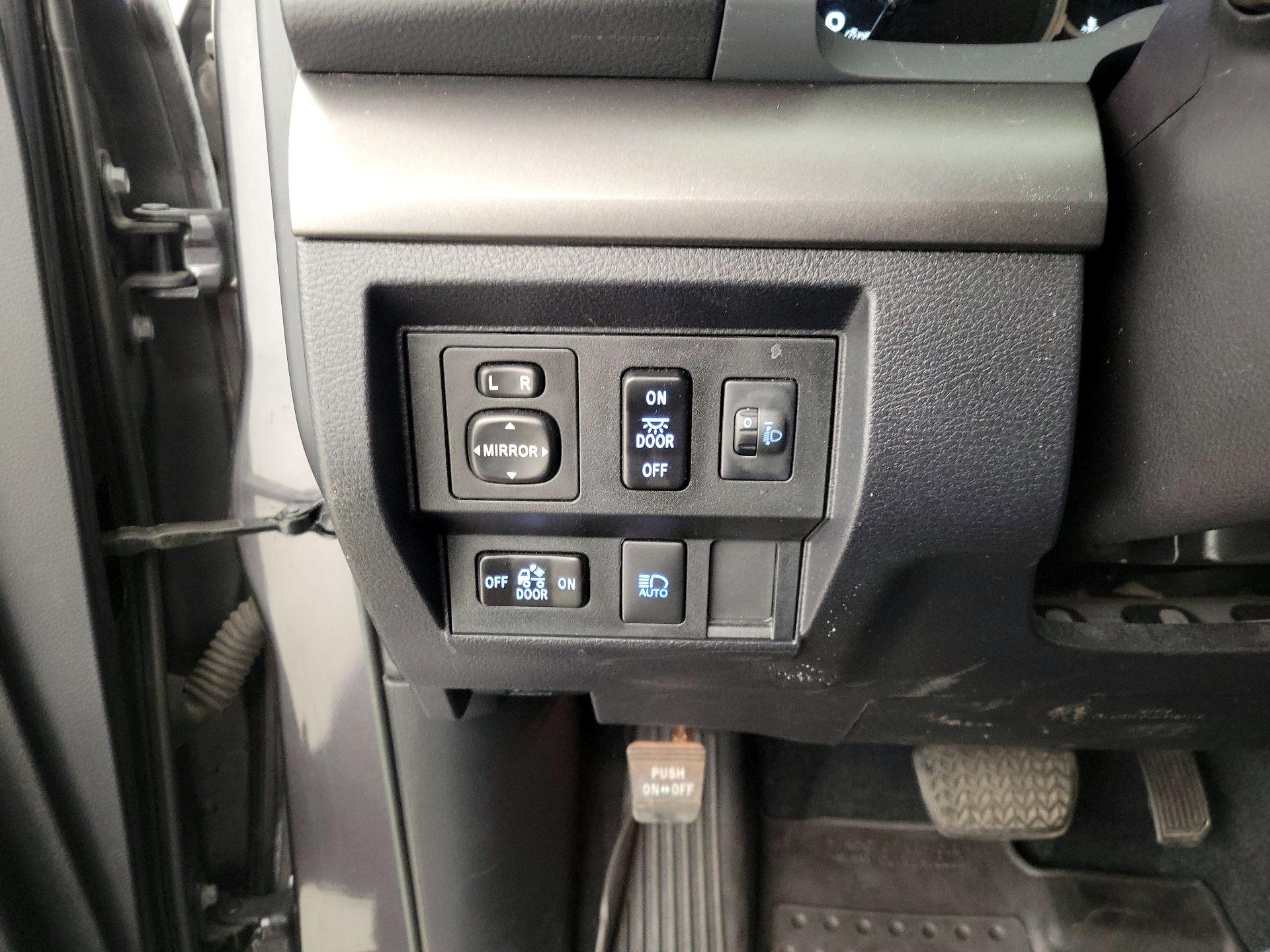 Thumbnail: 2020 Toyota Tundra - 13