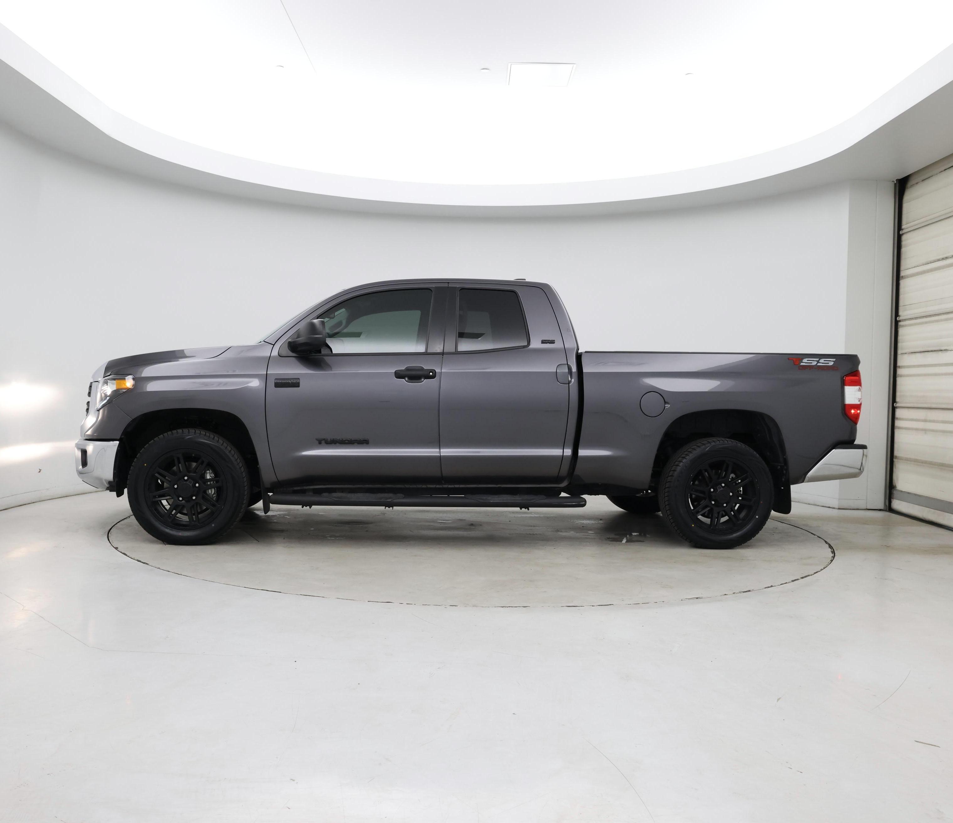 Thumbnail: 2020 Toyota Tundra - 3