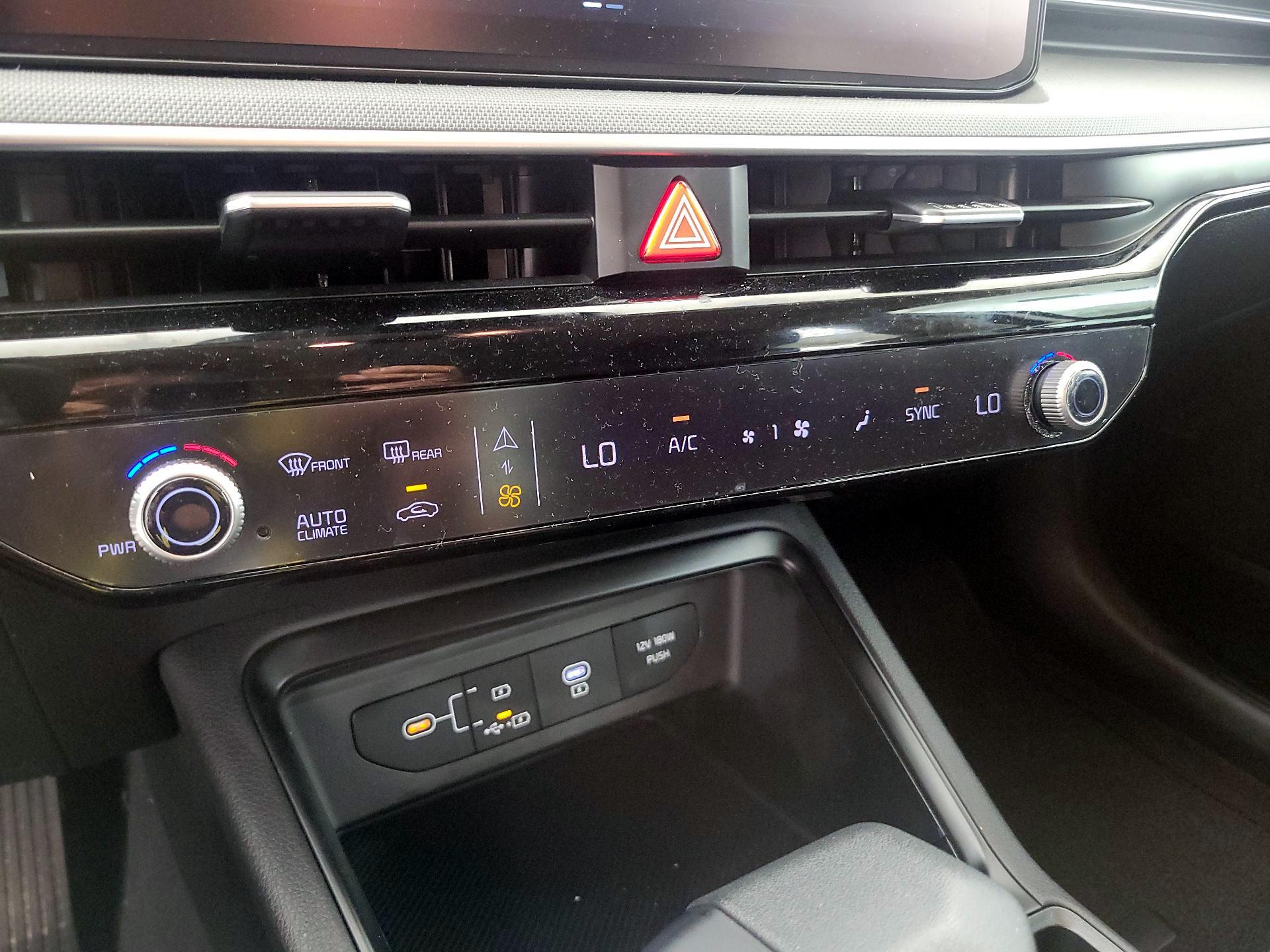 Thumbnail: 2025 Kia K5 - 16