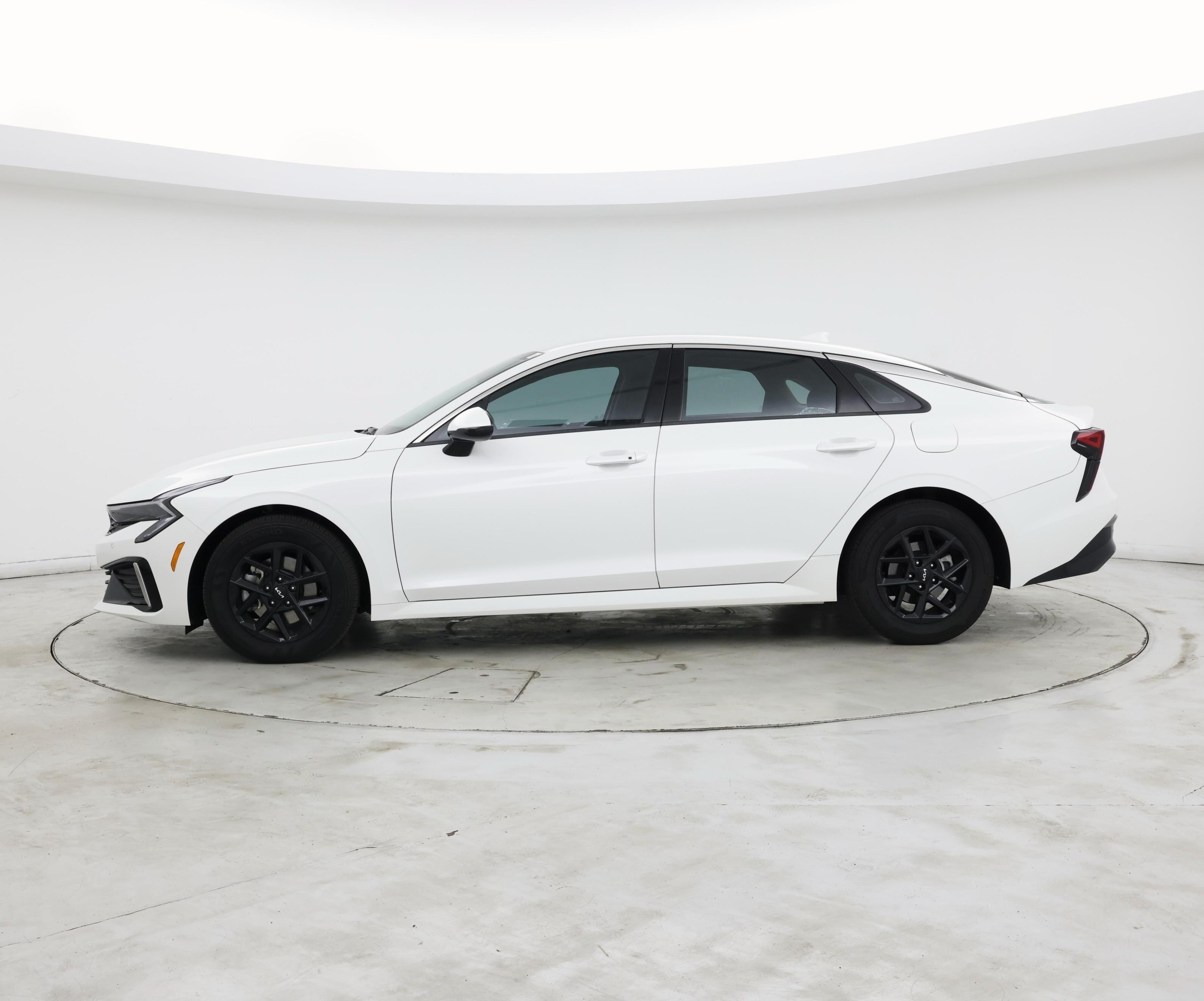 Thumbnail: 2025 Kia K5 - 3