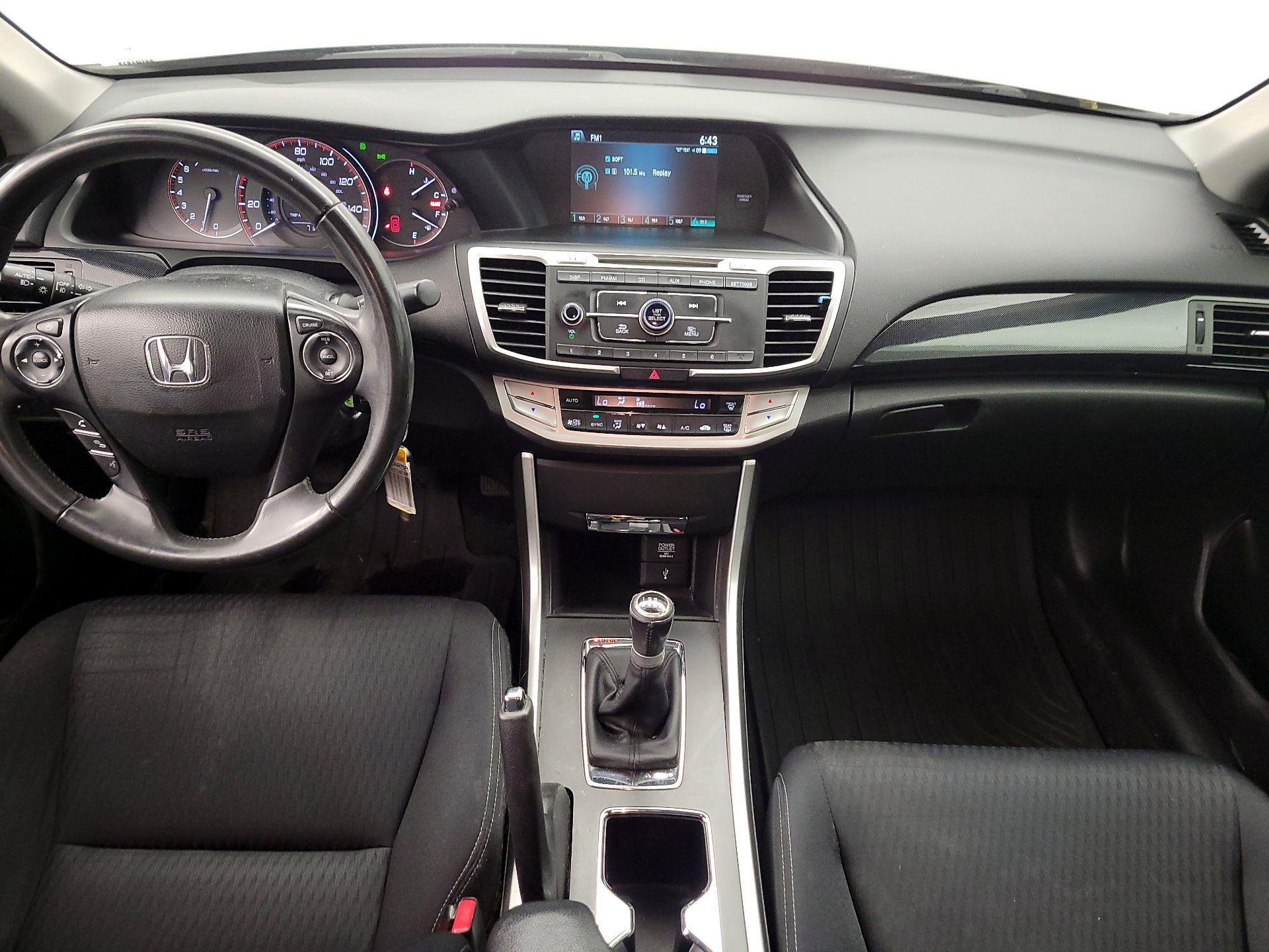 Thumbnail: 2015 Honda Accord - 9