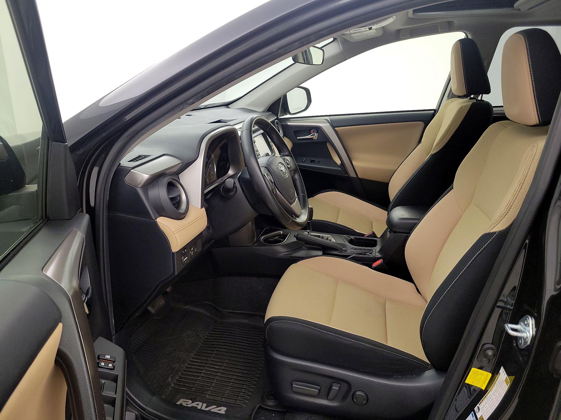 Thumbnail: 2018 Toyota RAV4 - 11