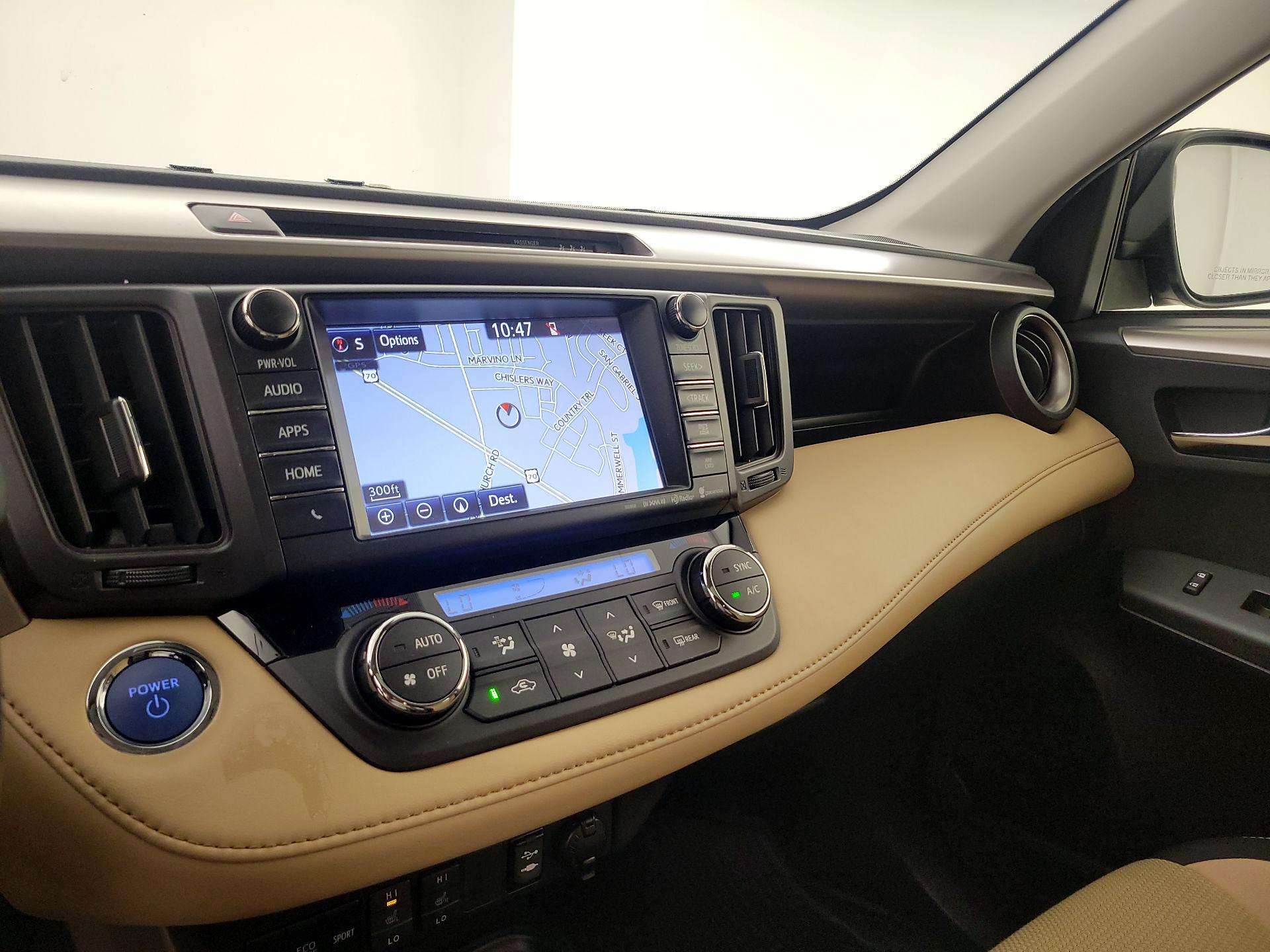 Thumbnail: 2018 Toyota RAV4 - 14