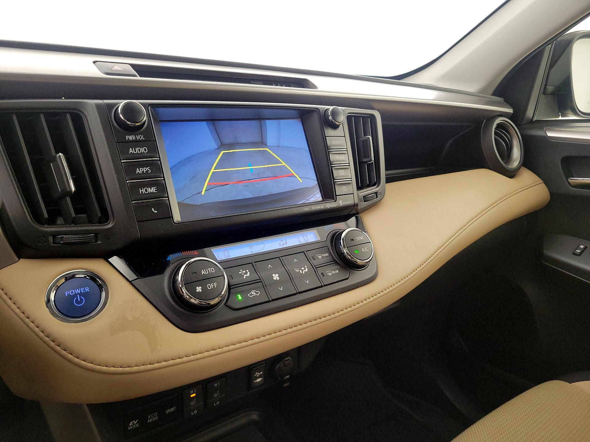 Thumbnail: 2018 Toyota RAV4 - 15