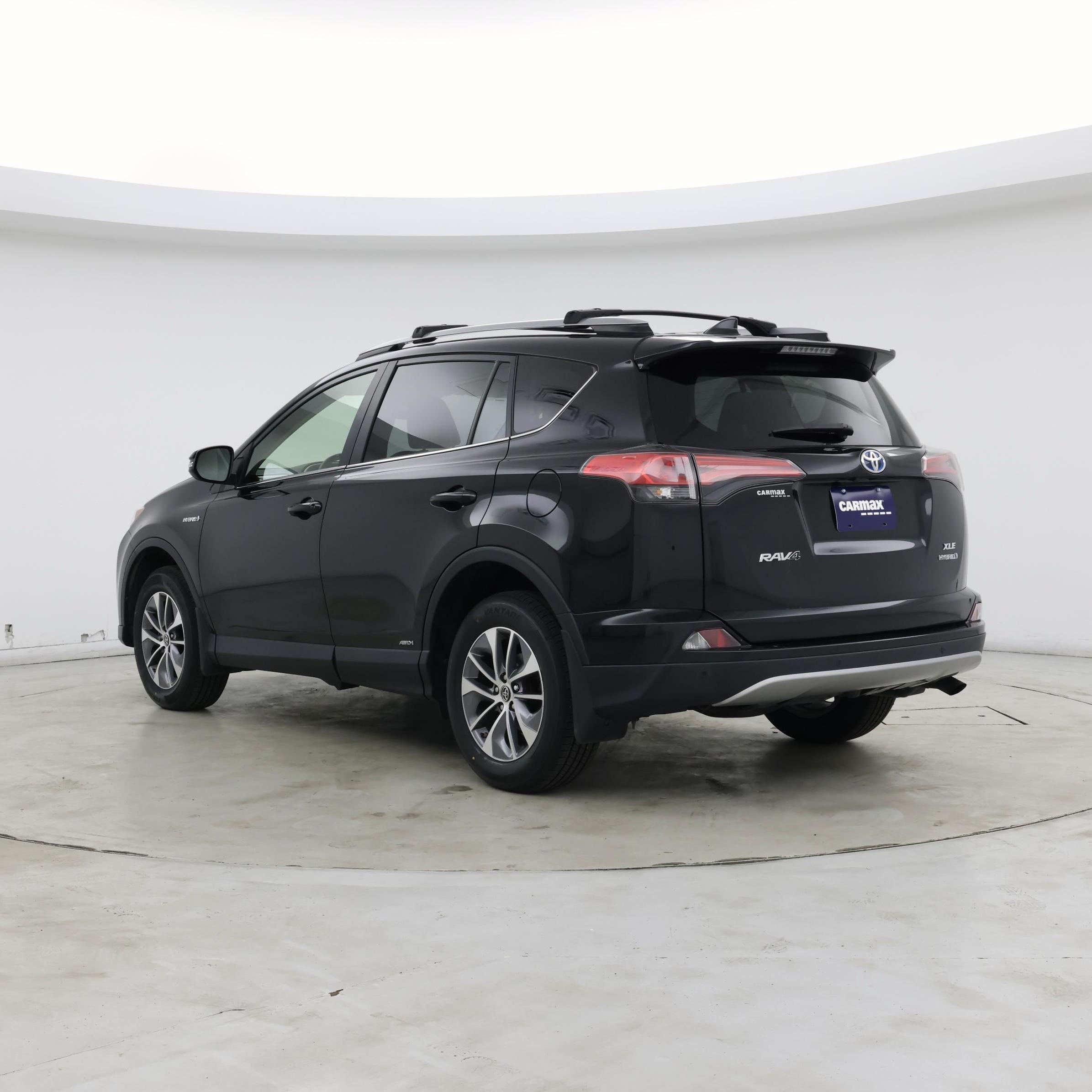 Thumbnail: 2018 Toyota RAV4 - 2