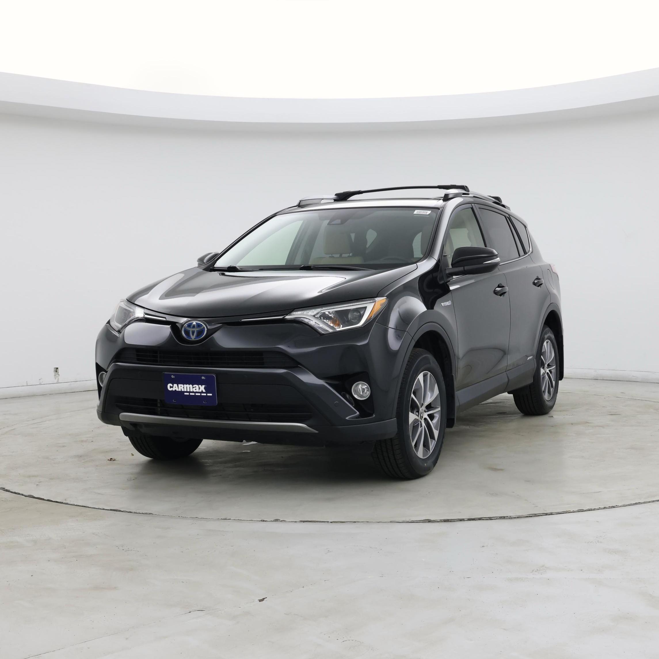 Thumbnail: 2018 Toyota RAV4 - 4