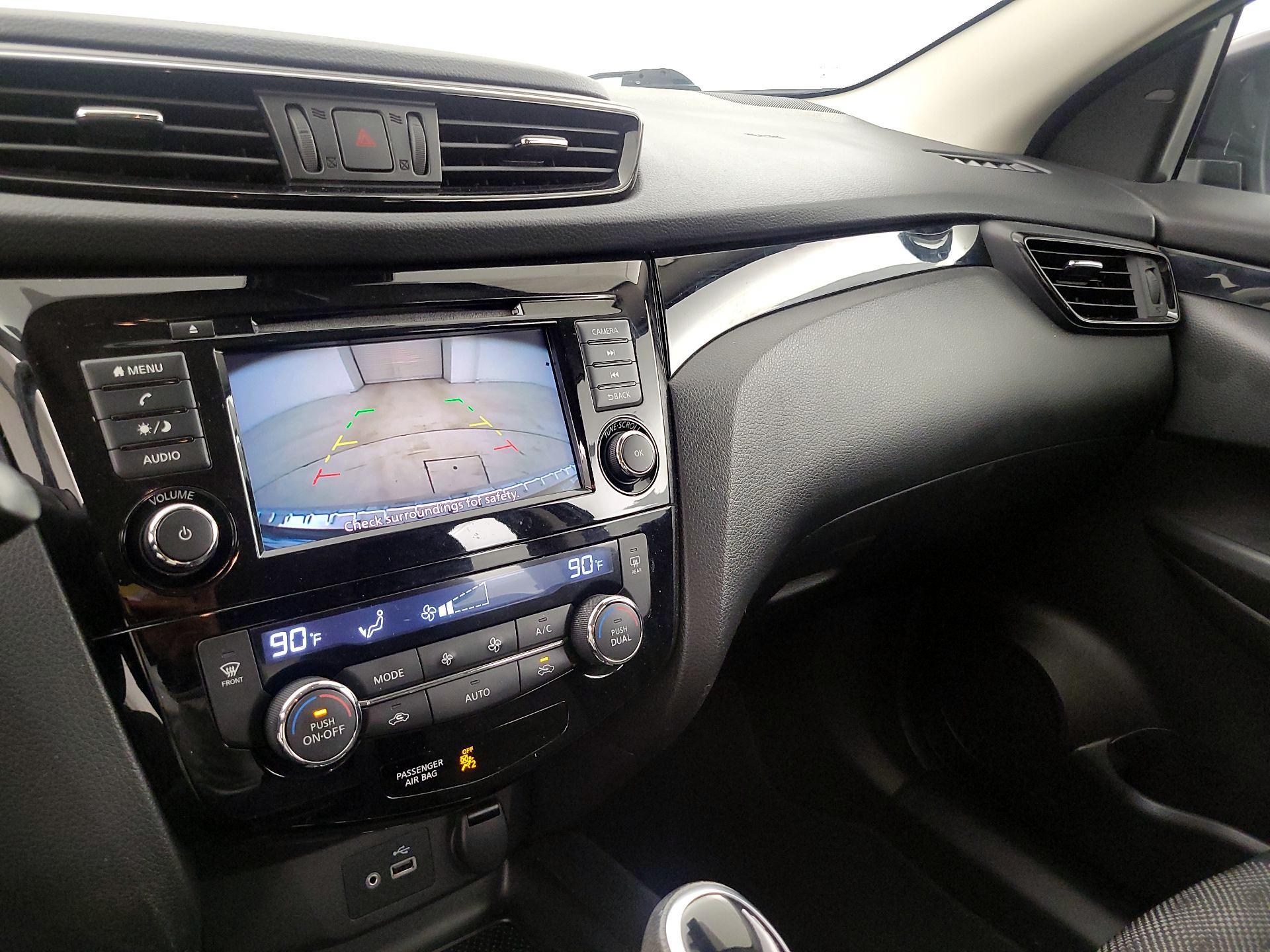 Thumbnail: 2019 Nissan Rogue Sport - 14