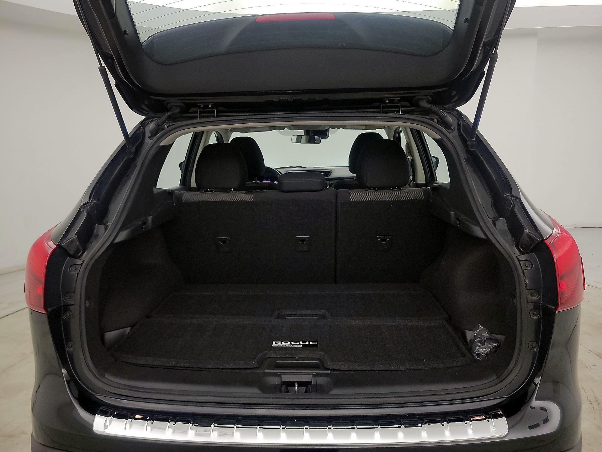 Thumbnail: 2019 Nissan Rogue Sport - 20