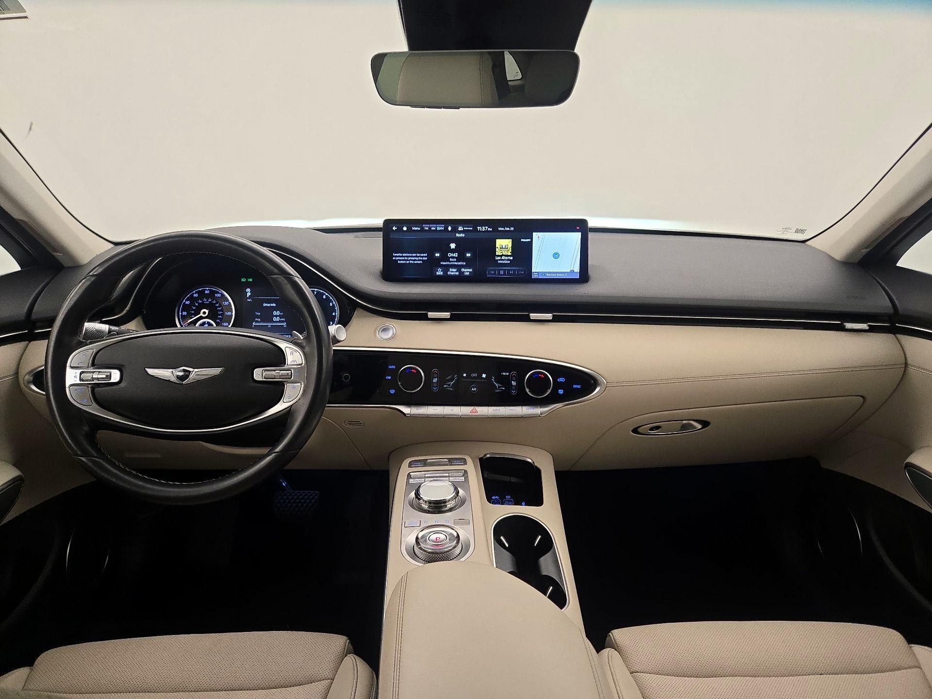 Thumbnail: 2022 Genesis GV70 - 9