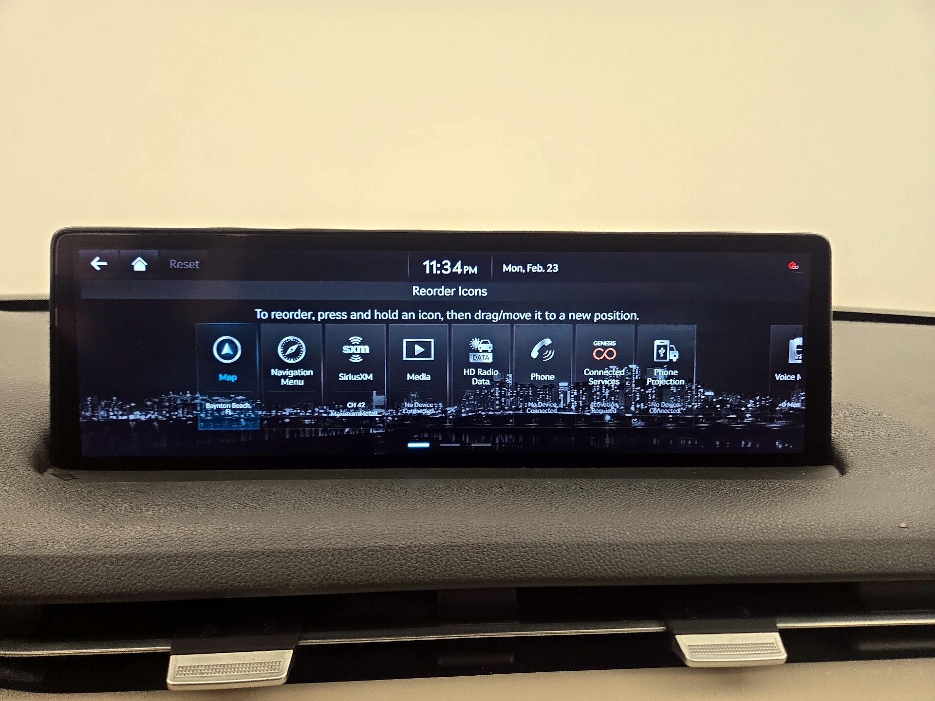 Thumbnail: 2022 Genesis GV70 - 16