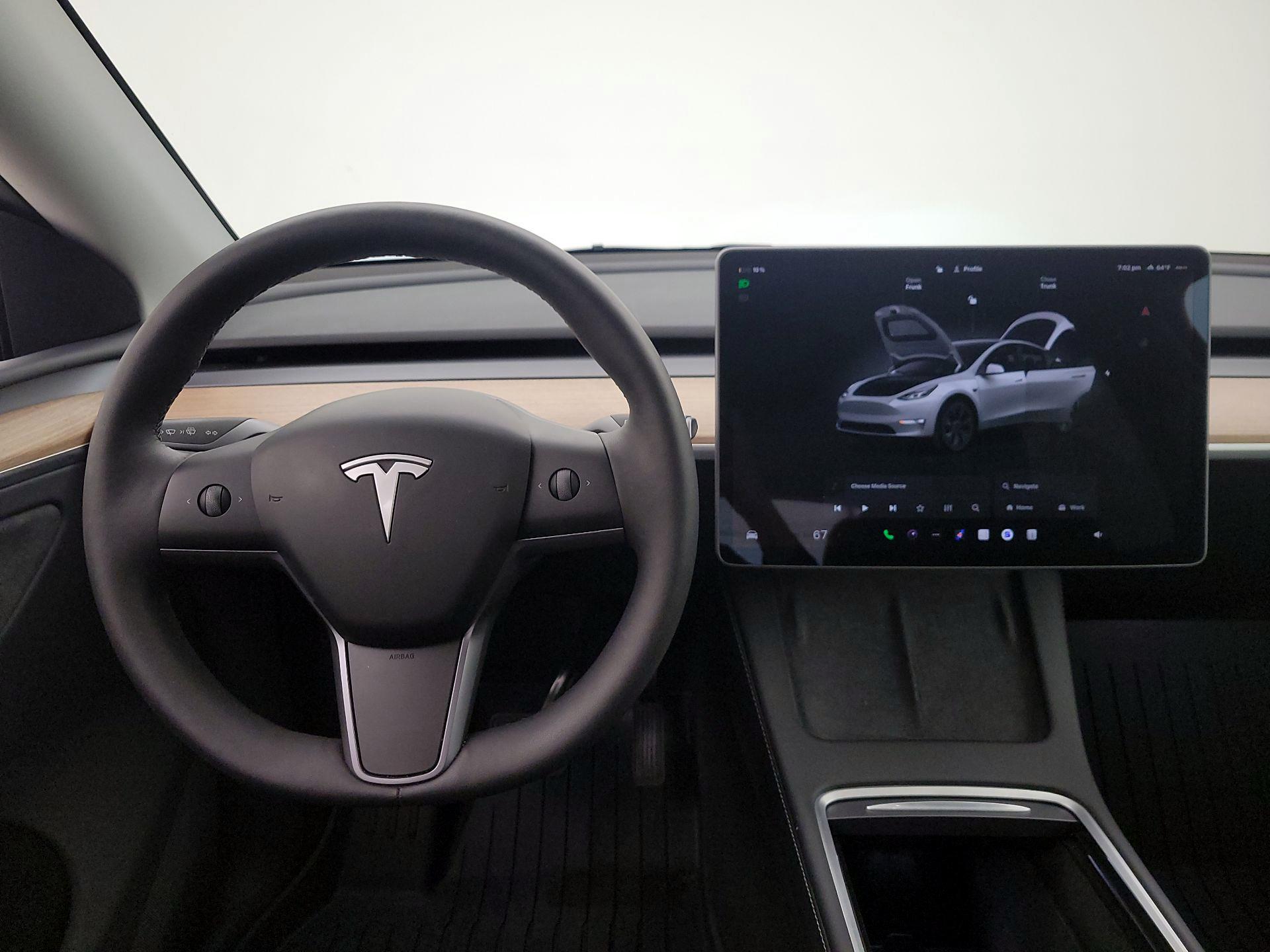 Thumbnail: 2025 Tesla Model Y - 10