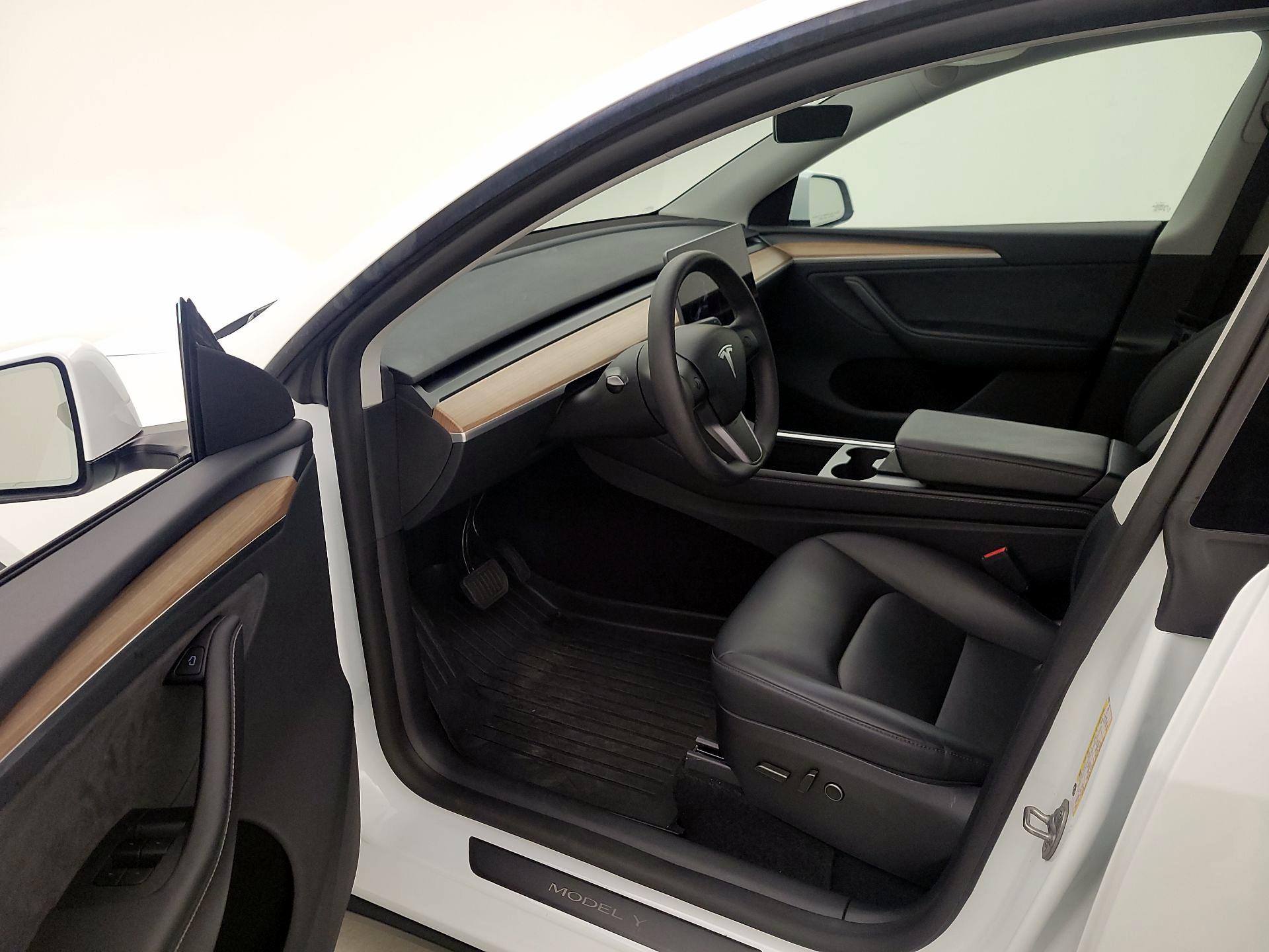 Thumbnail: 2025 Tesla Model Y - 11