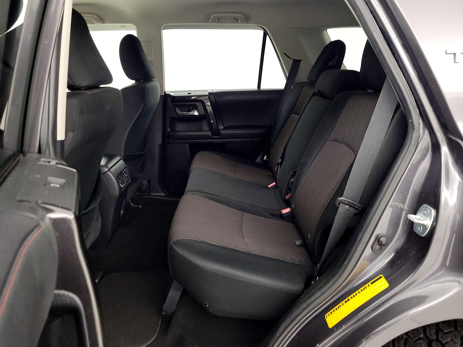 Thumbnail: 2021 Toyota 4Runner - 20