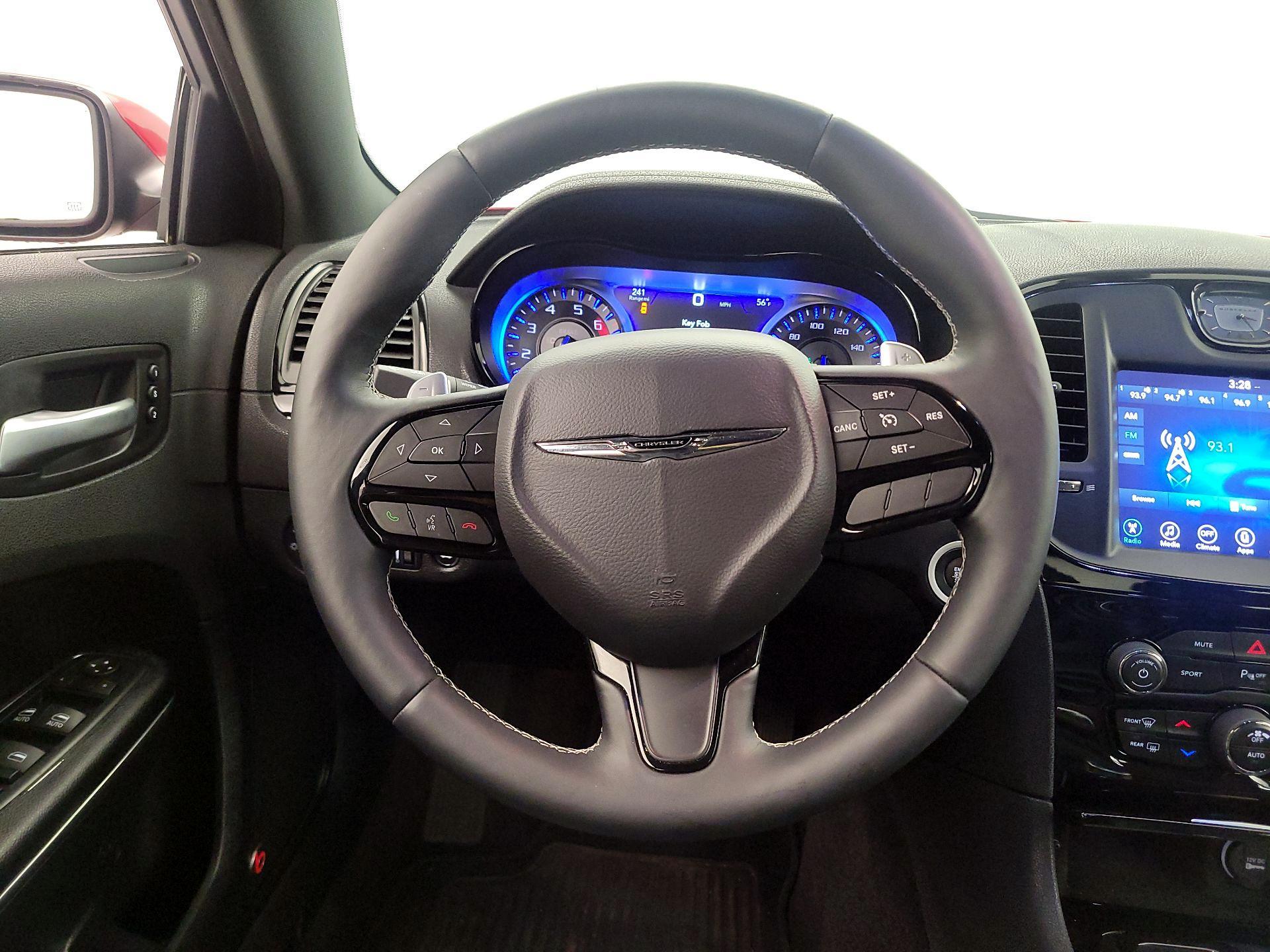 Thumbnail: 2017 Chrysler 300 - 10