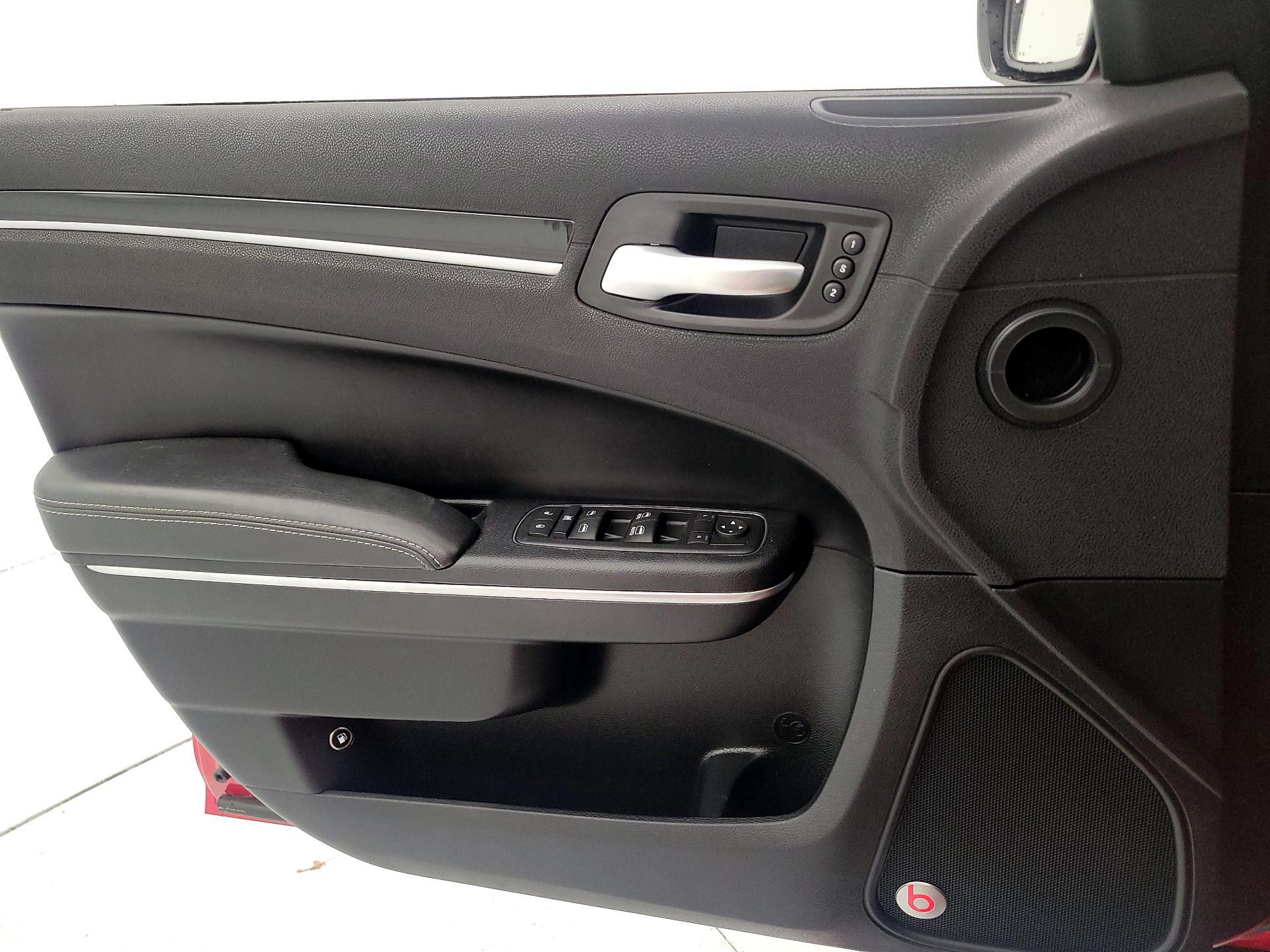 Thumbnail: 2017 Chrysler 300 - 12