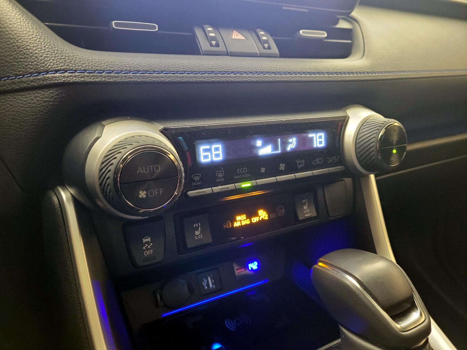 Thumbnail: 2025 Toyota RAV4 - 16