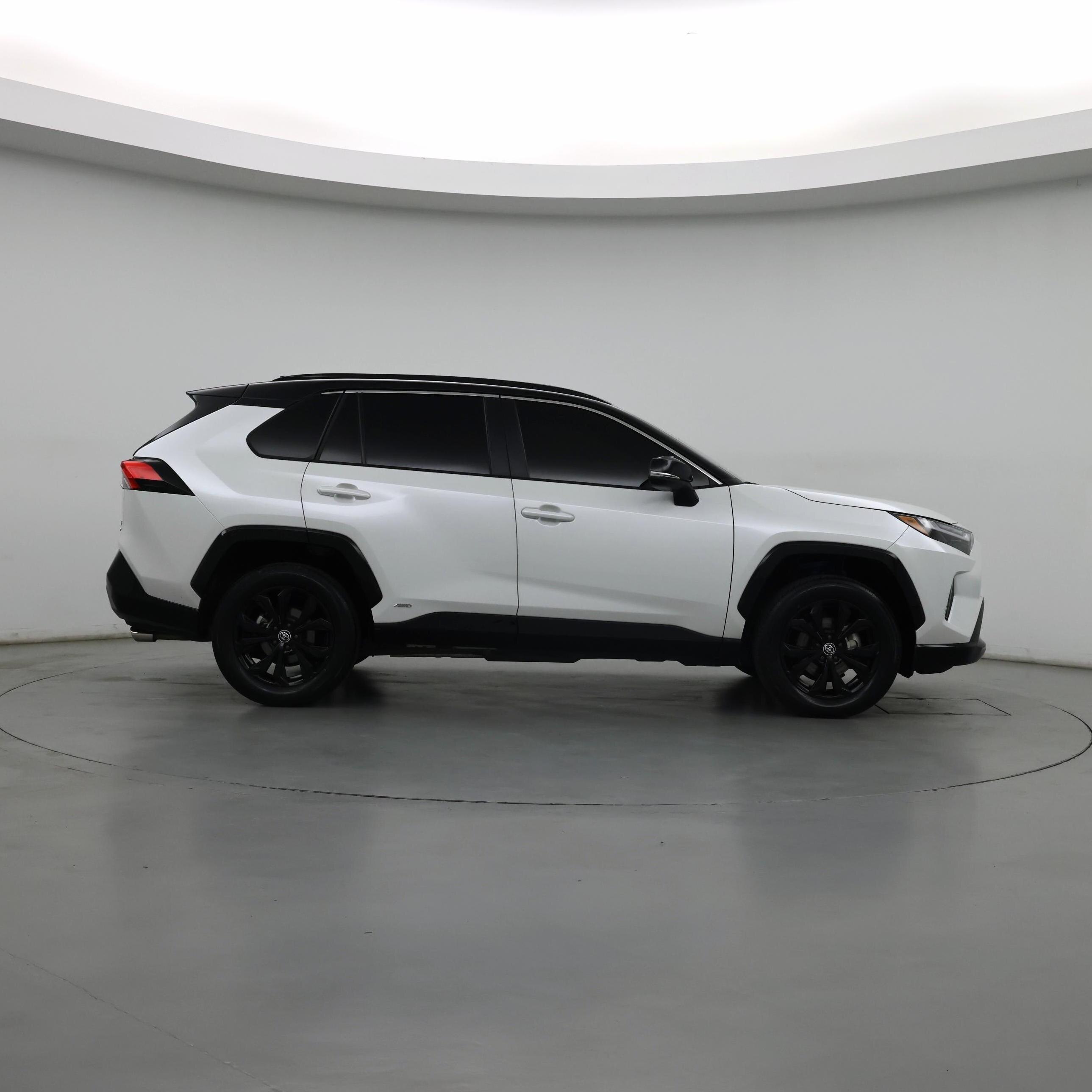 Thumbnail: 2025 Toyota RAV4 - 7