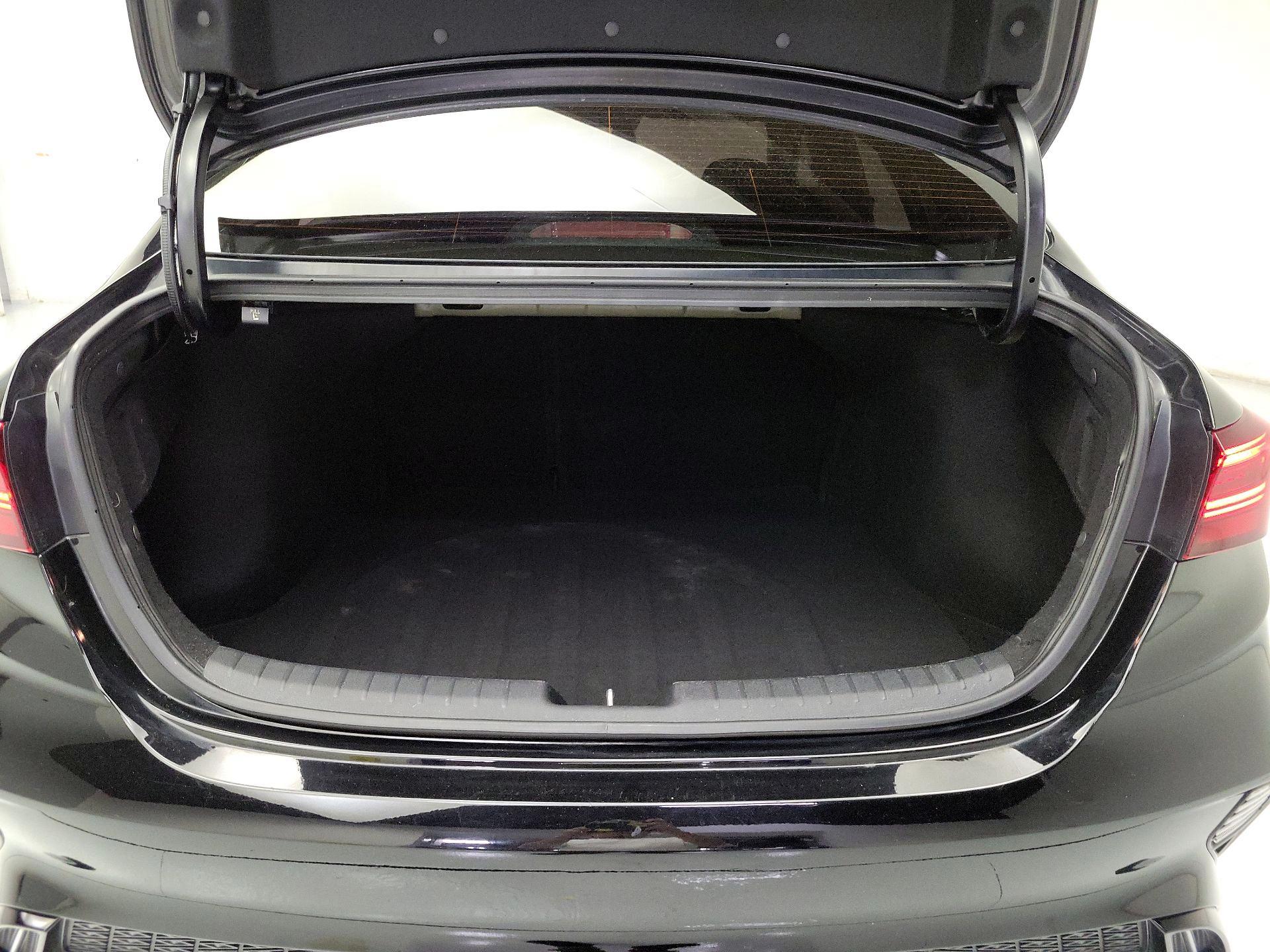 Thumbnail: 2023 Kia Forte - 20