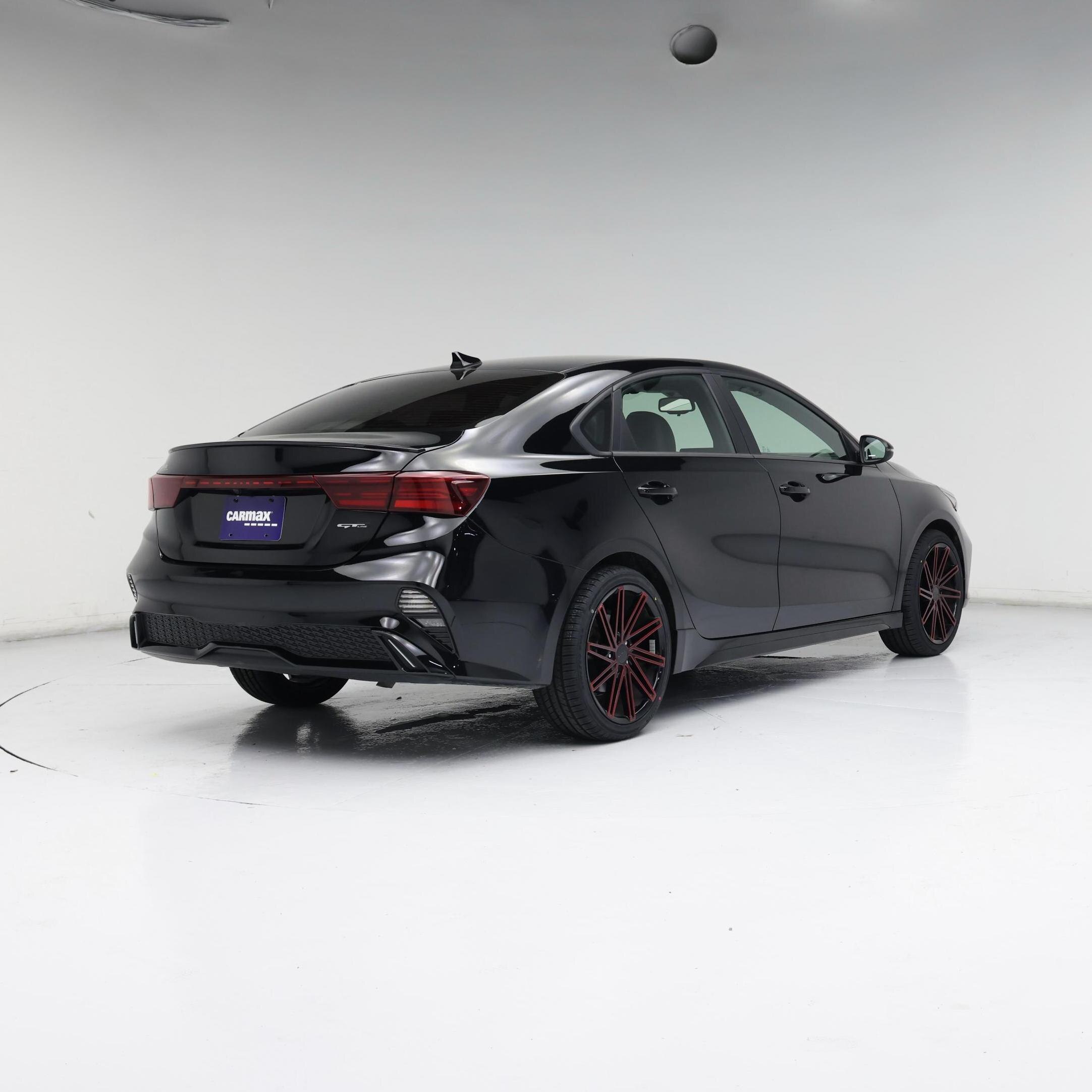 Thumbnail: 2023 Kia Forte - 8