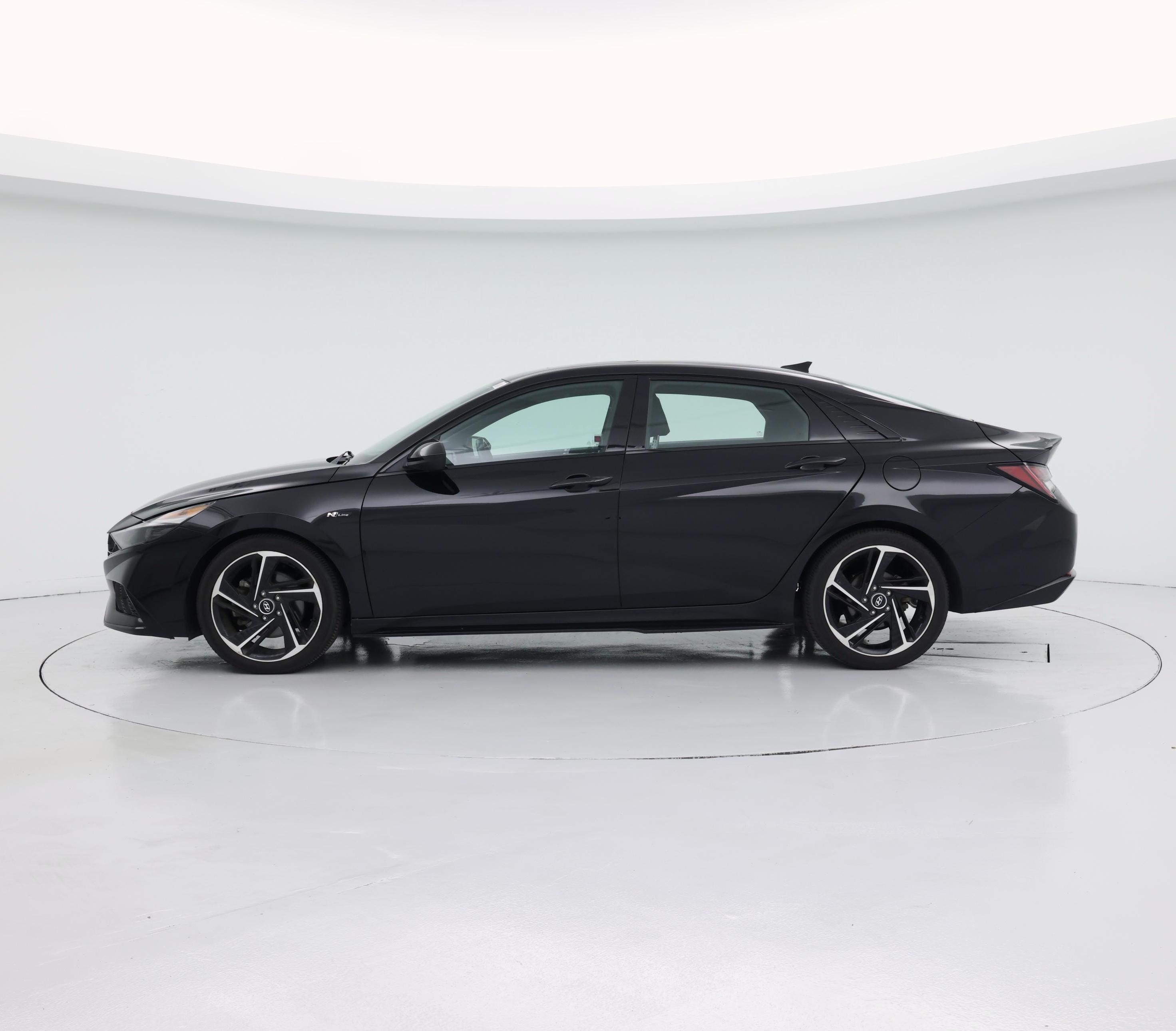 Thumbnail: 2021 Hyundai Elantra - 3