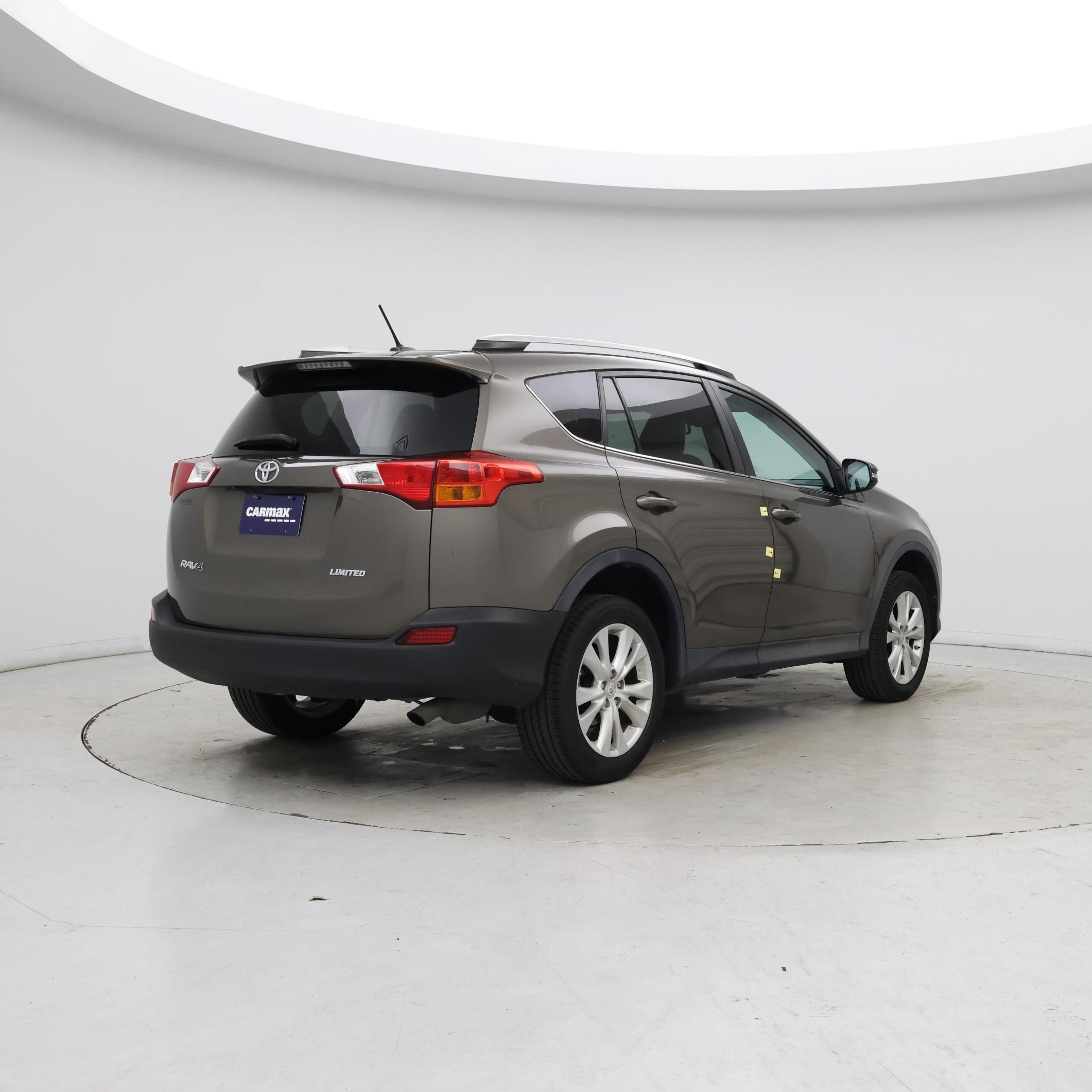Thumbnail: 2015 Toyota RAV4 - 8