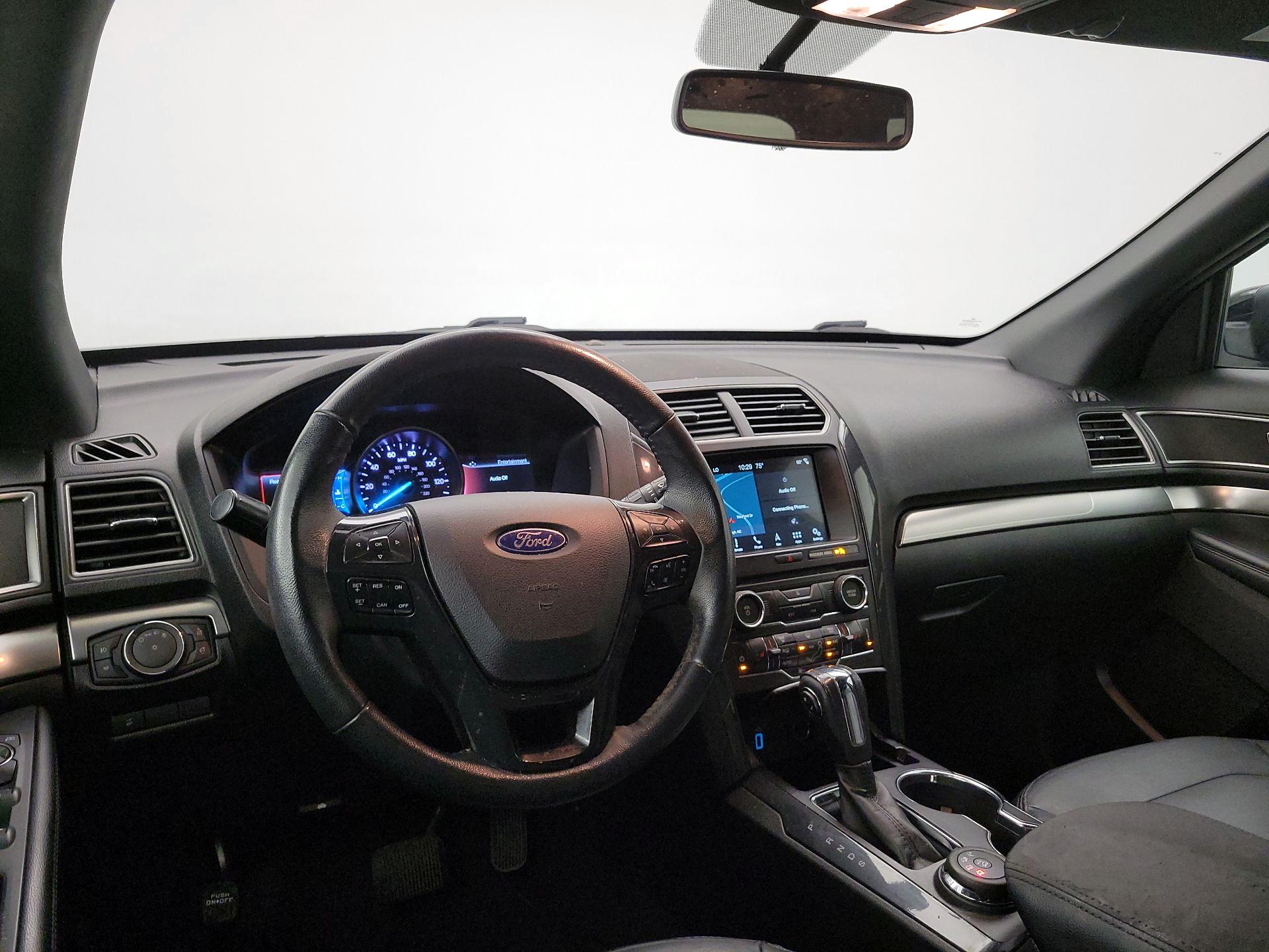 Thumbnail: 2018 Ford Explorer - 9