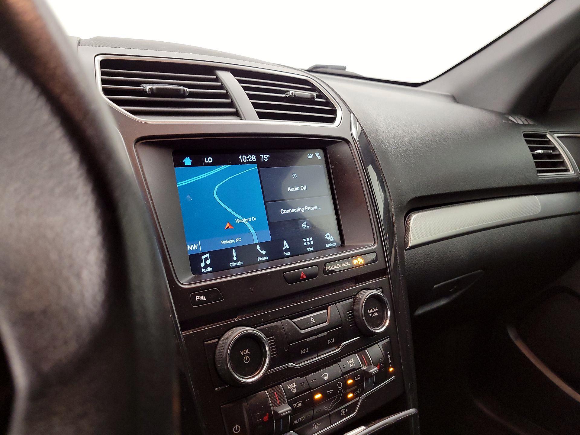 Thumbnail: 2018 Ford Explorer - 15