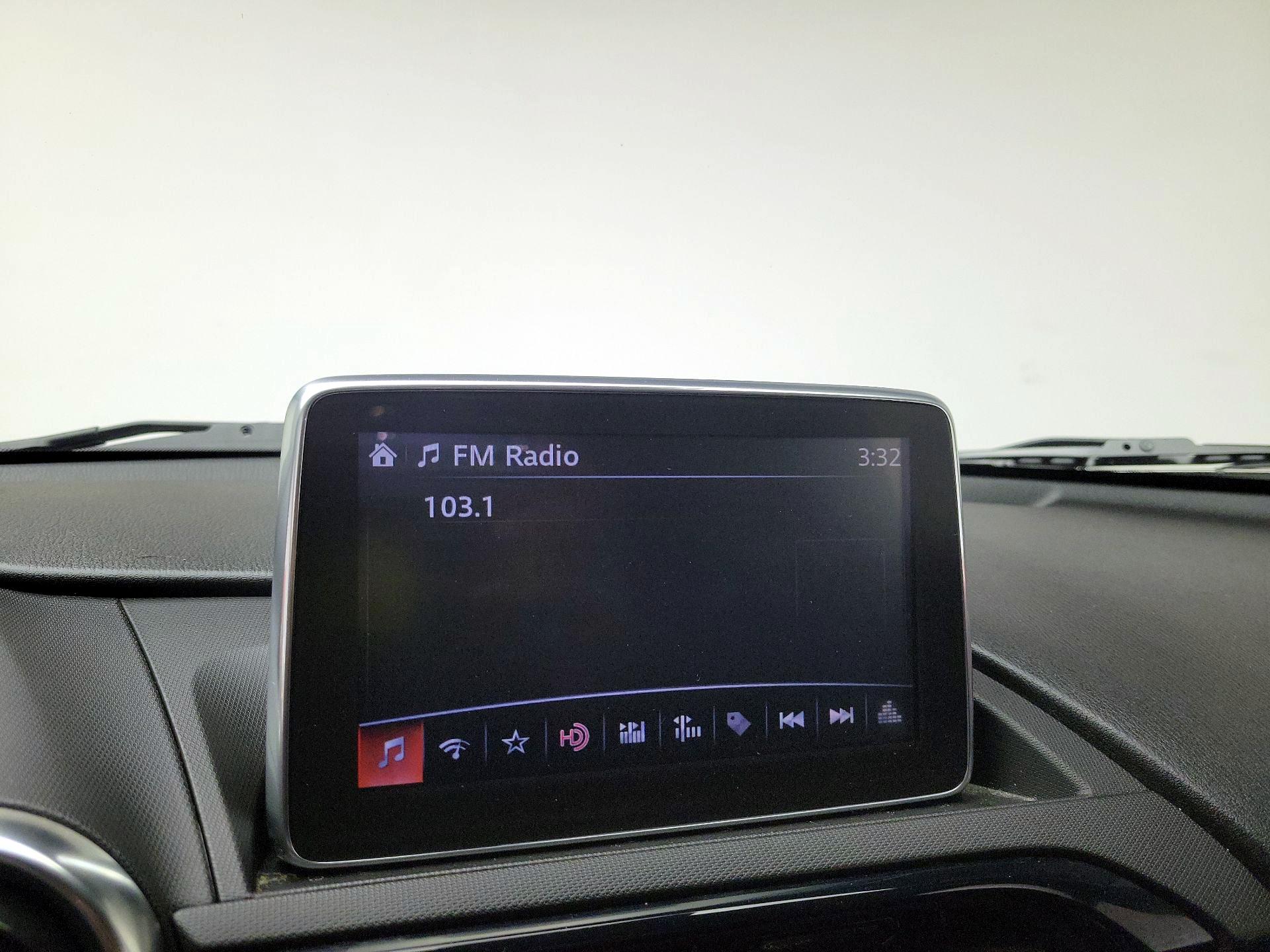 Thumbnail: 2016 Mazda MX-5 Miata - 13