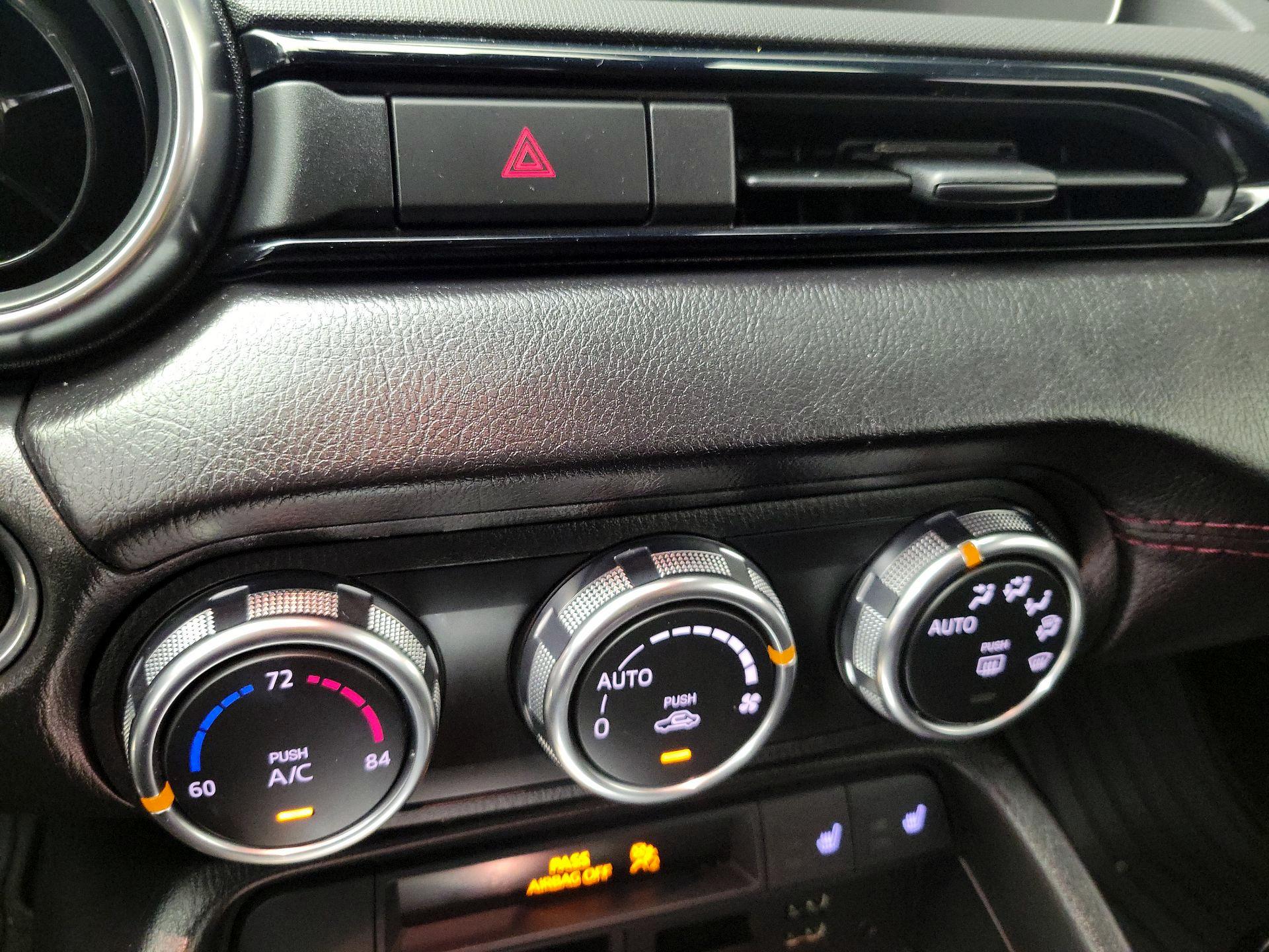 Thumbnail: 2016 Mazda MX-5 Miata - 14