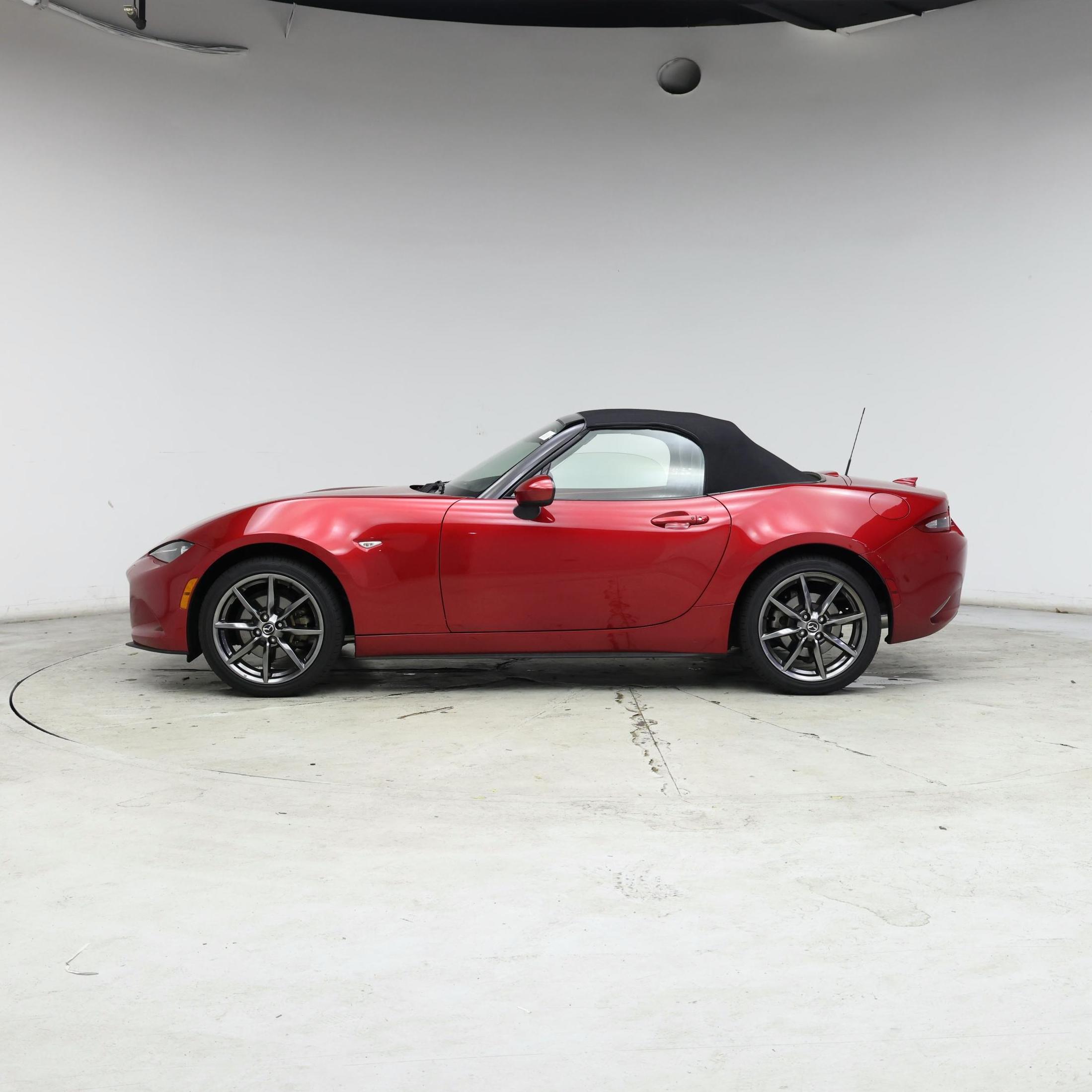 Thumbnail: 2016 Mazda MX-5 Miata - 3