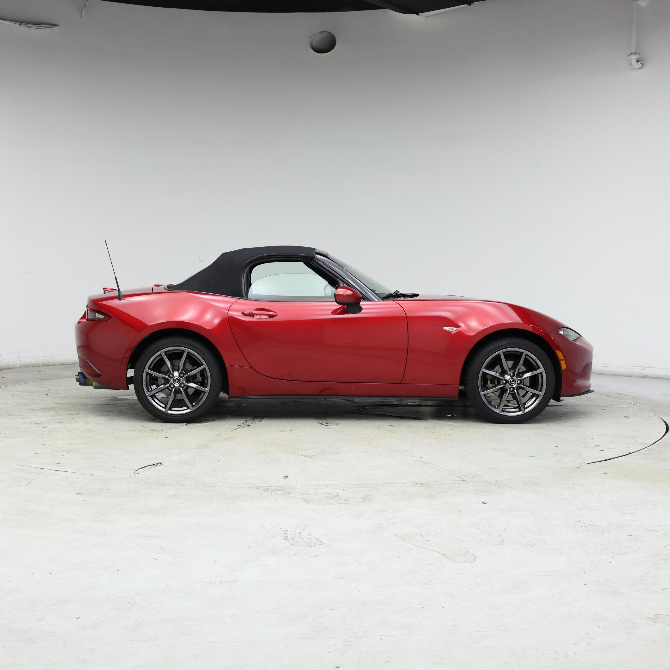Thumbnail: 2016 Mazda MX-5 Miata - 7