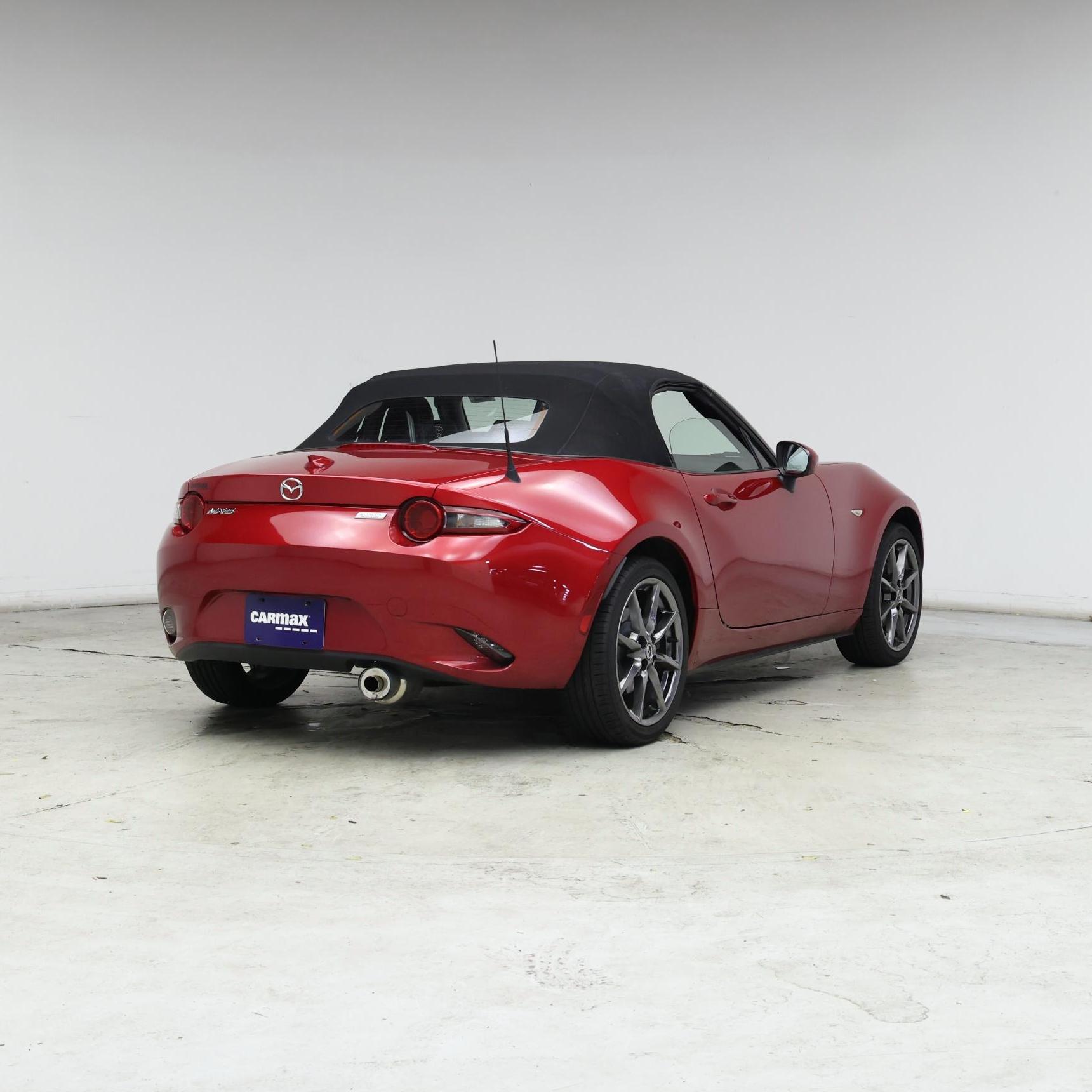 Thumbnail: 2016 Mazda MX-5 Miata - 8