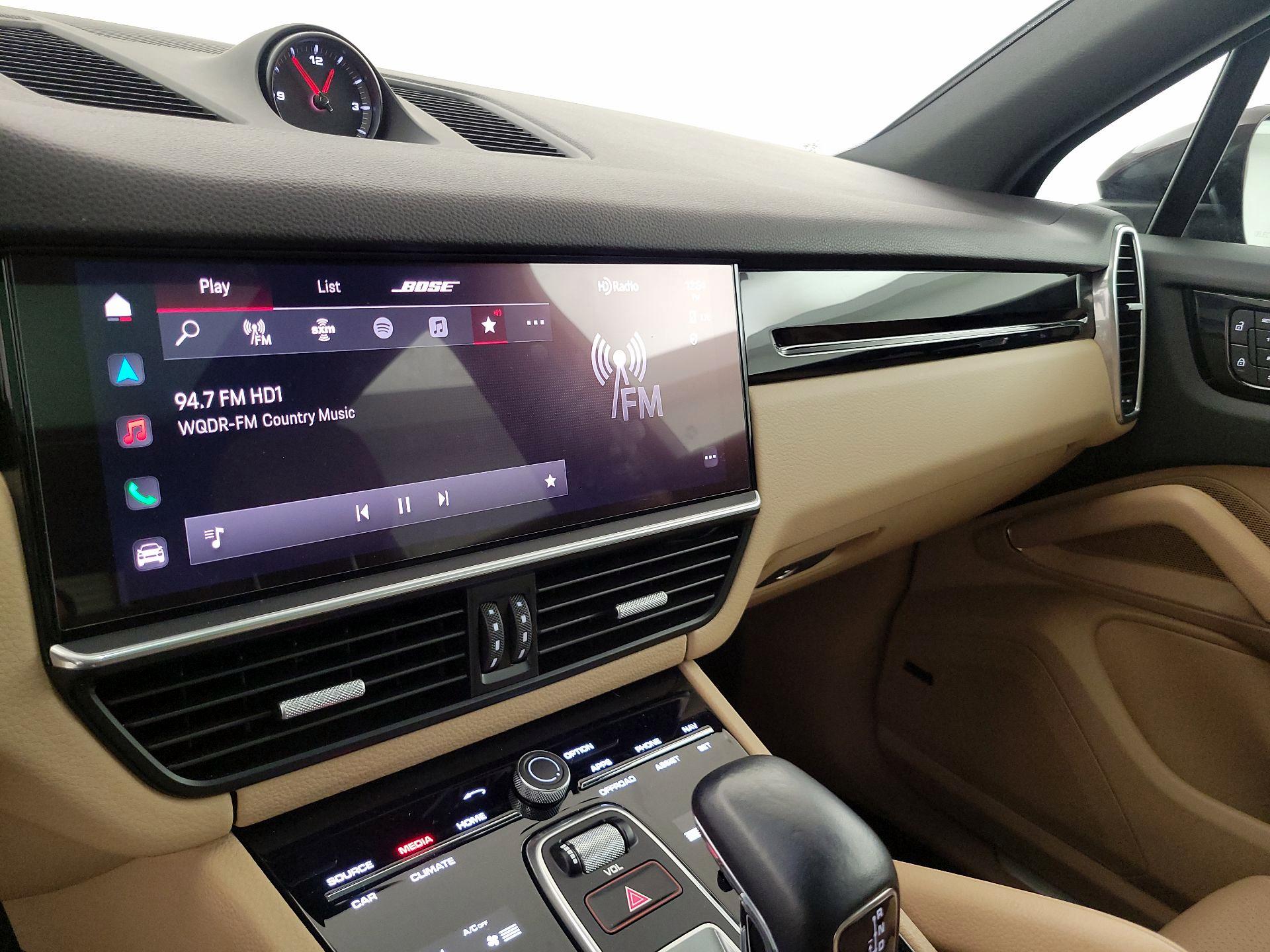 Thumbnail: 2023 Porsche Cayenne - 16