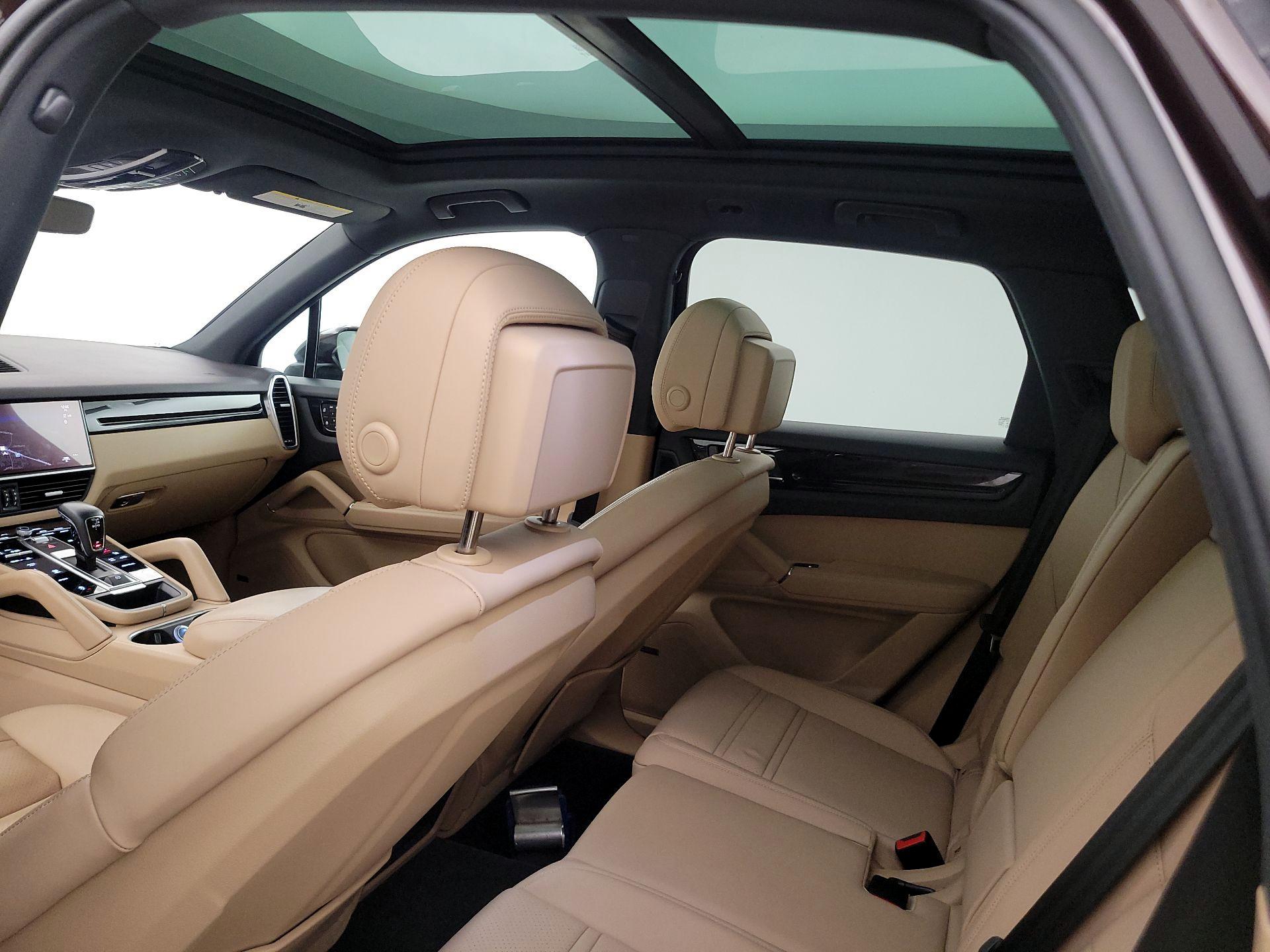 Thumbnail: 2023 Porsche Cayenne - 20