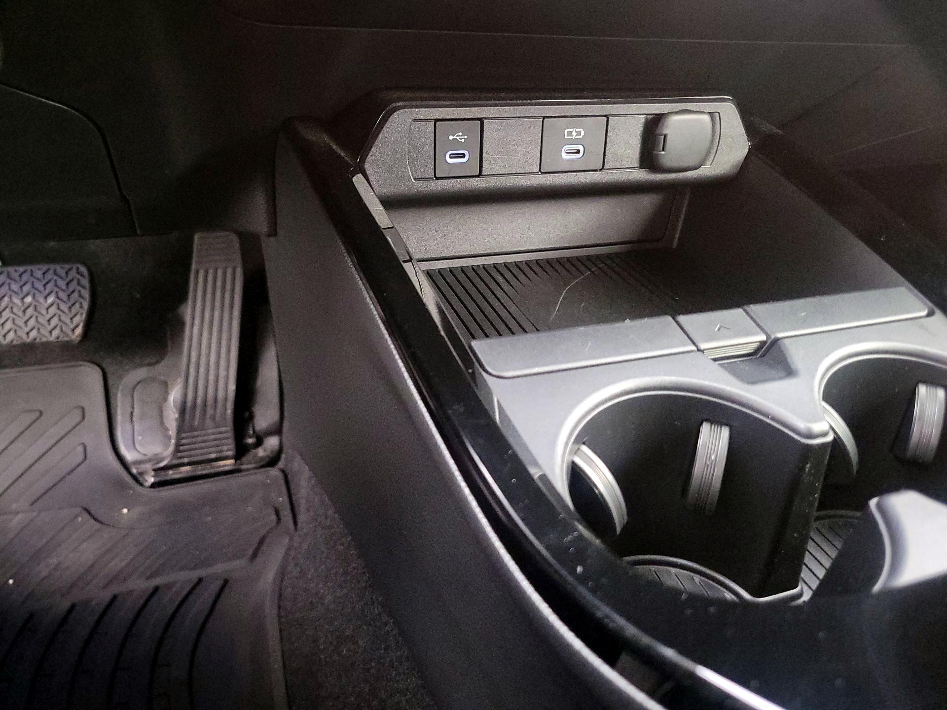 Thumbnail: 2024 Toyota Prius - 18