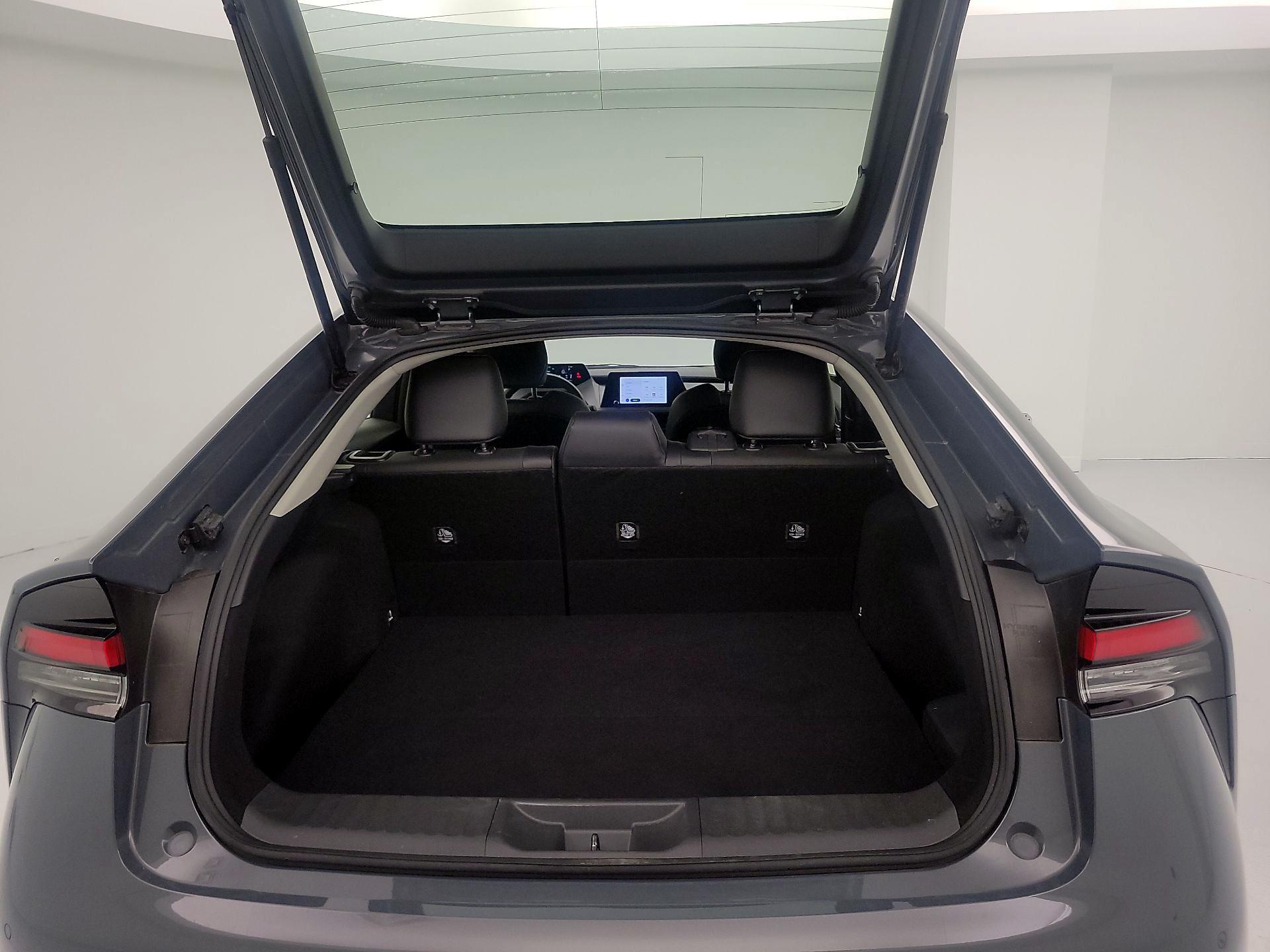 Thumbnail: 2024 Toyota Prius - 20