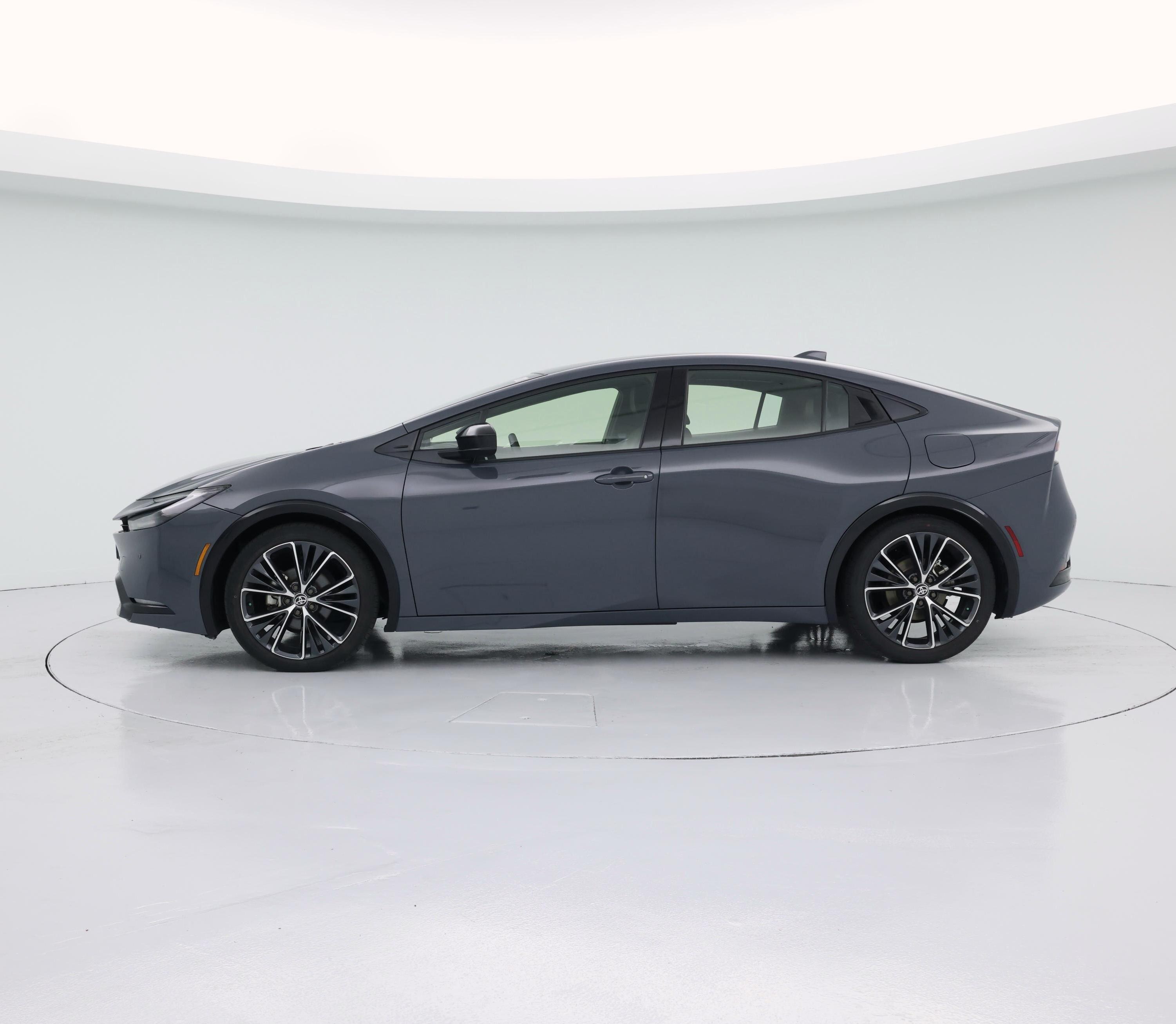 Thumbnail: 2024 Toyota Prius - 3
