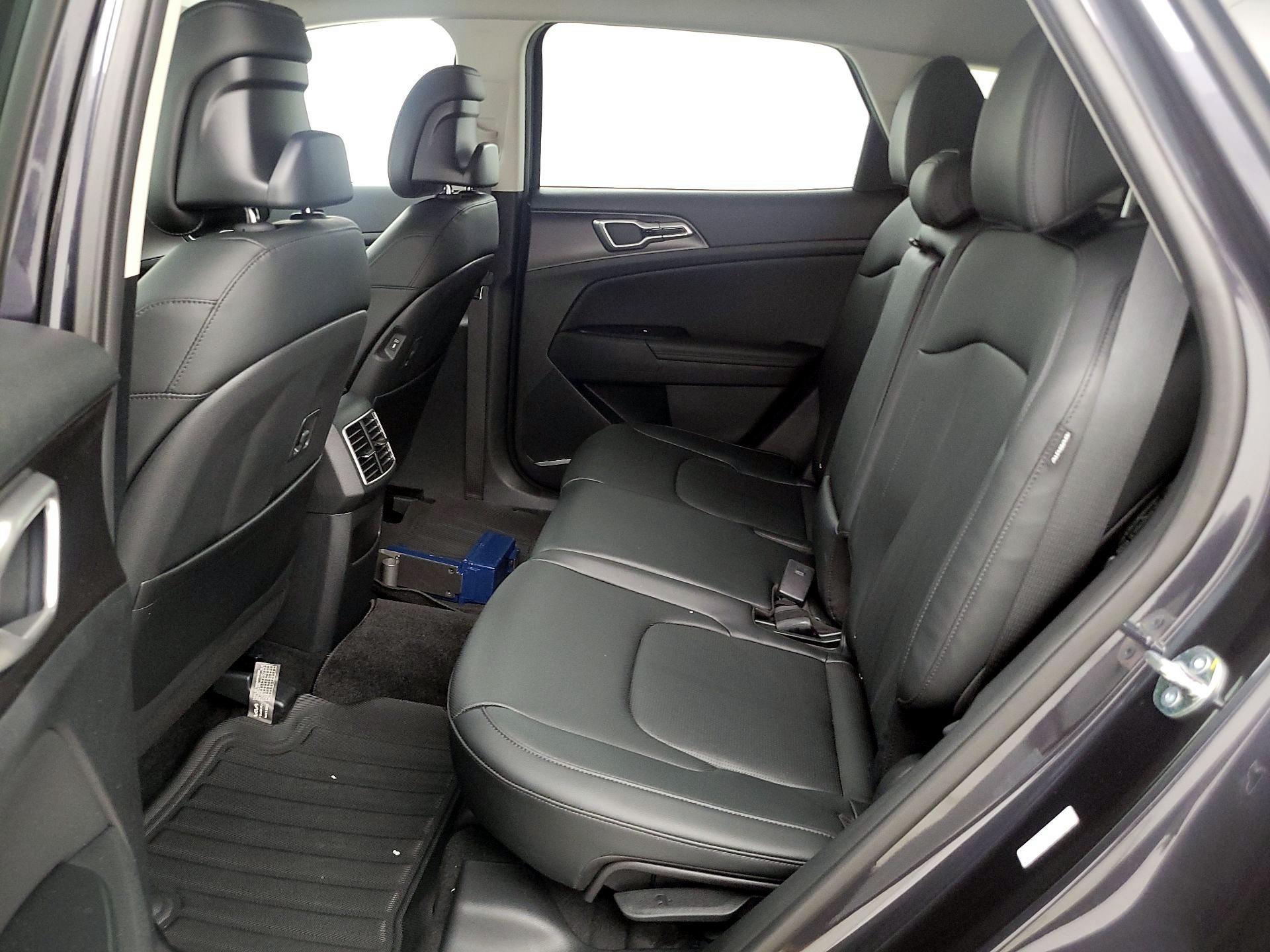 Thumbnail: 2026 Kia Sportage - 19