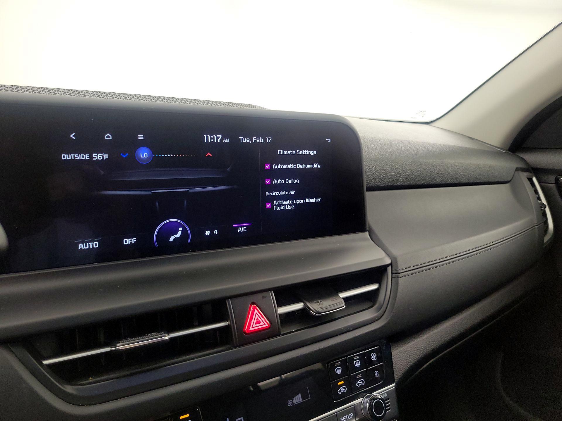 Thumbnail: 2024 Kia Seltos - 17