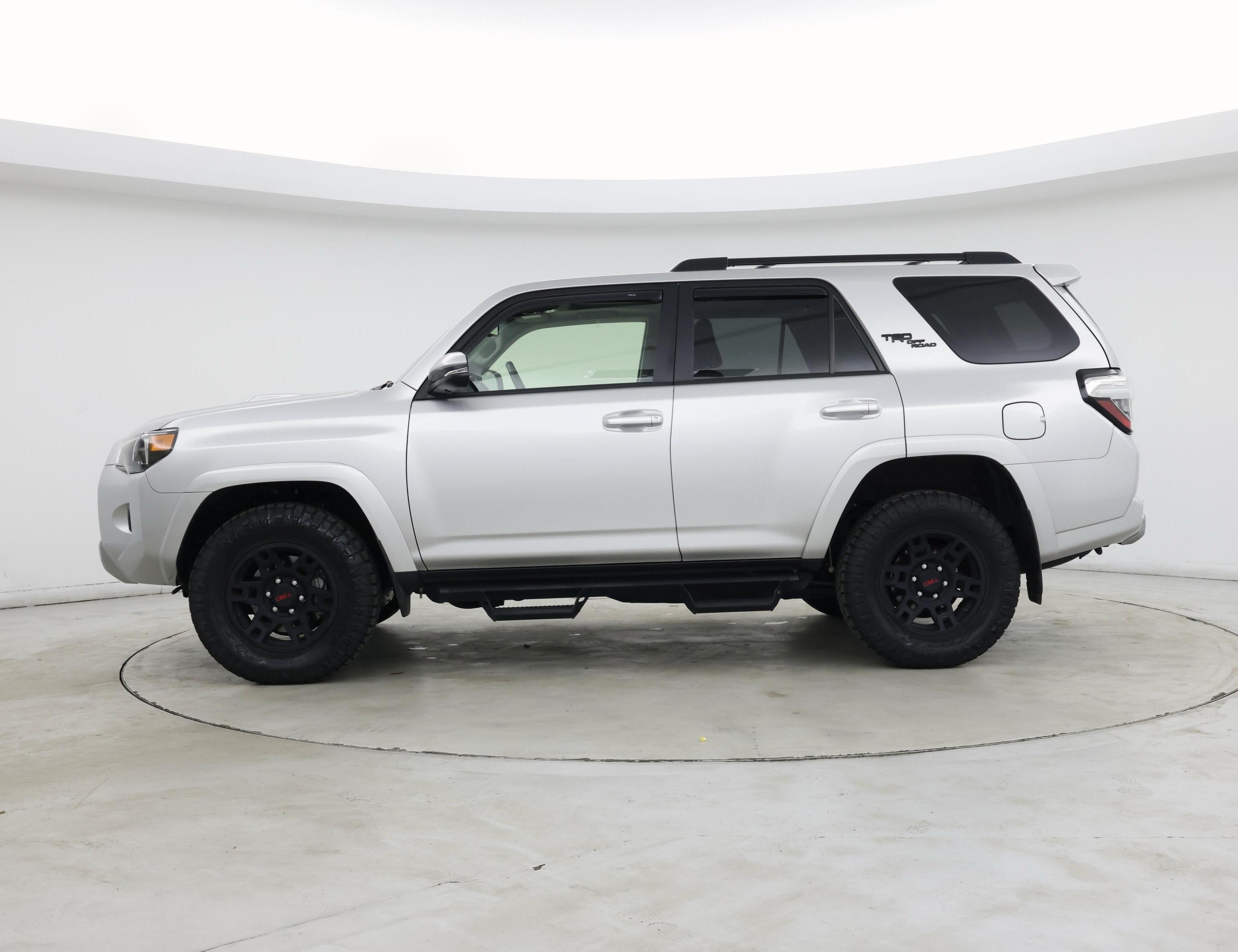 Thumbnail: 2023 Toyota 4Runner - 3